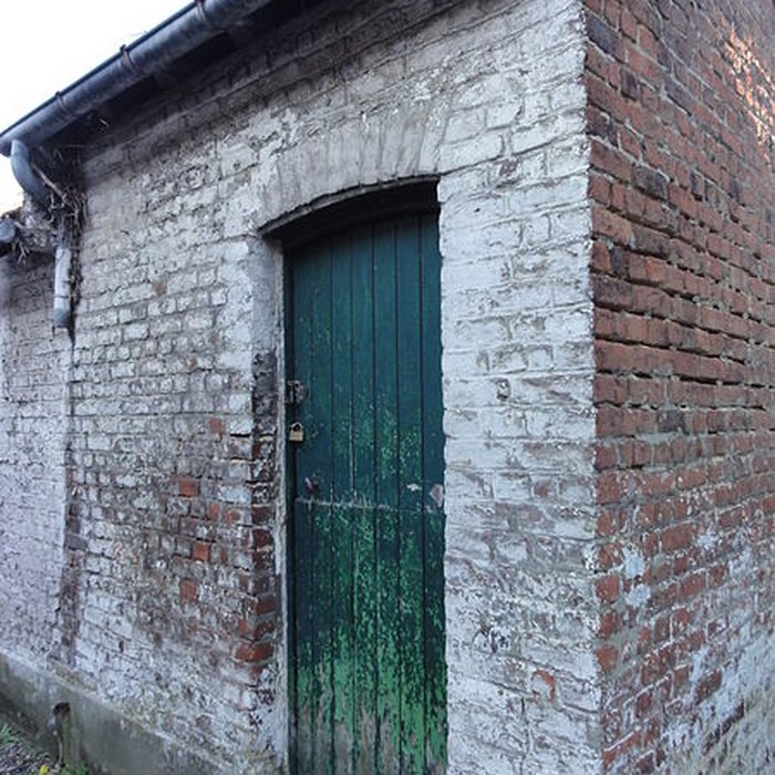 Photo de Cité des Electriciens ancien coron de la fosse n 2 dite du Mont-Blanc , située en bordure de la rue Anatole-France et constitué de la totalité des rues Ampère, Branly, Coulomb, Edison, Faraday, Franklin, Gramme, Laplace, Marconi, Volta