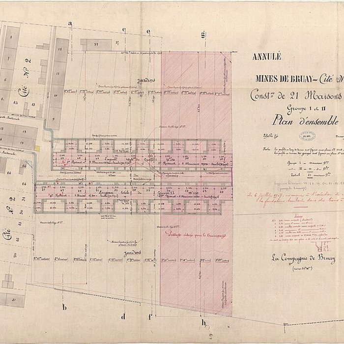 Photo de Cité des Electriciens ancien coron de la fosse n 2 dite du Mont-Blanc , située en bordure de la rue Anatole-France et constitué de la totalité des rues Ampère, Branly, Coulomb, Edison, Faraday, Franklin, Gramme, Laplace, Marconi, Volta