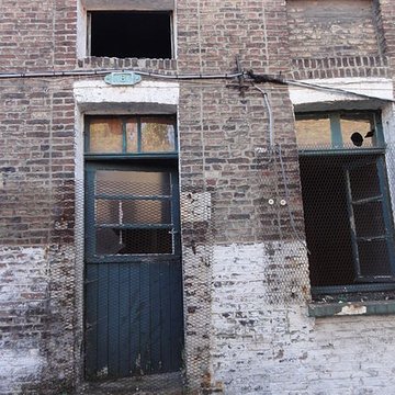 Cité des Electriciens ancien coron de la fosse n 2 dite du Mont-Blanc , située en bordure de la rue Anatole-France et constitué de la totalité des rues Ampère, Branly, Coulomb, Edison, Faraday, Franklin, Gramme, Laplace, Marconi, Volta