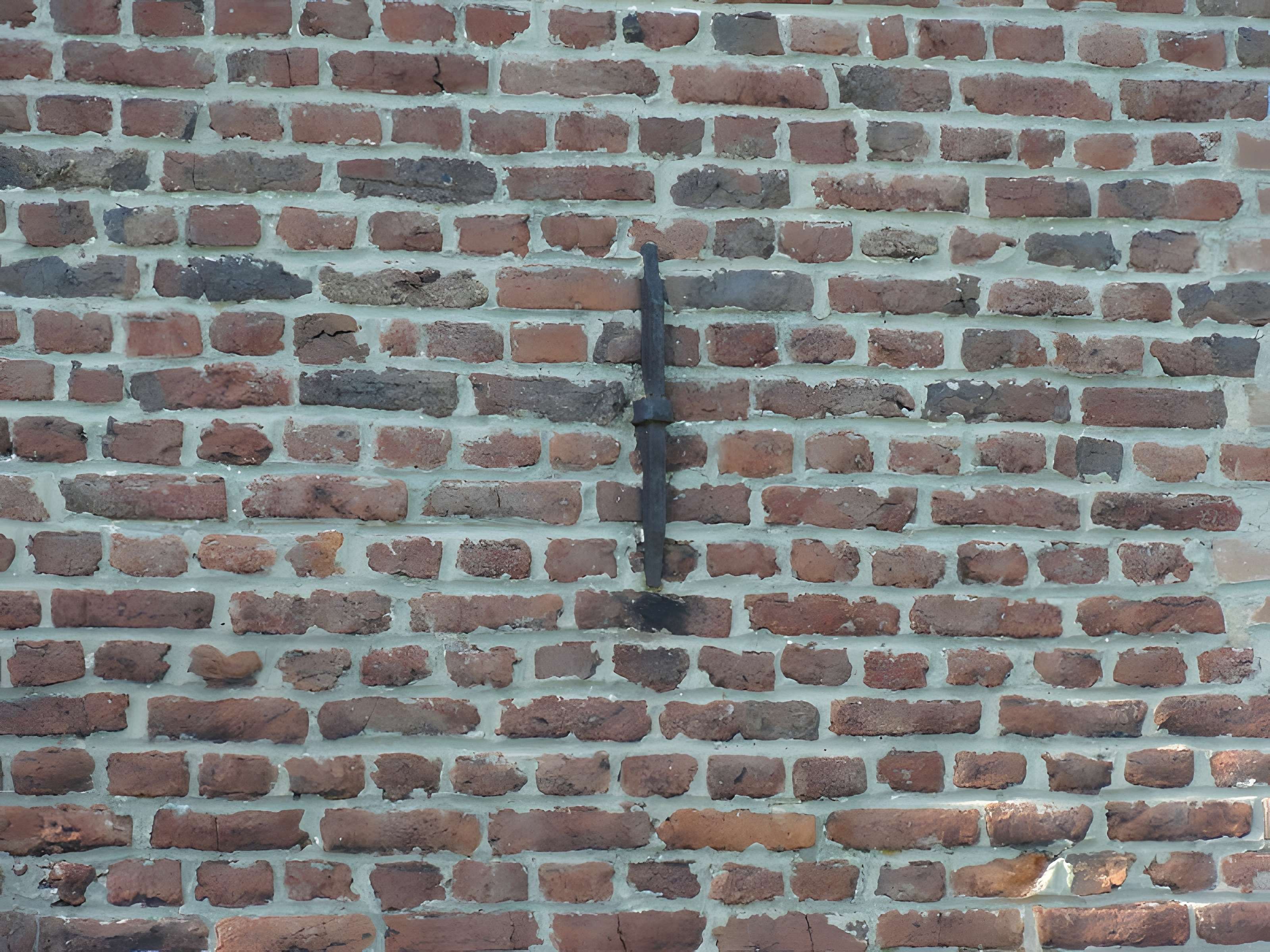 Cité des Electriciens (ancien coron de la fosse n° 2 dite du Mont-Blanc) , située en bordure de la rue Anatole-France et constitué de la totalité des rues Ampère, Branly, Coulomb, Edison, Faraday, Franklin, Gramme, Laplace, Marconi, Volta