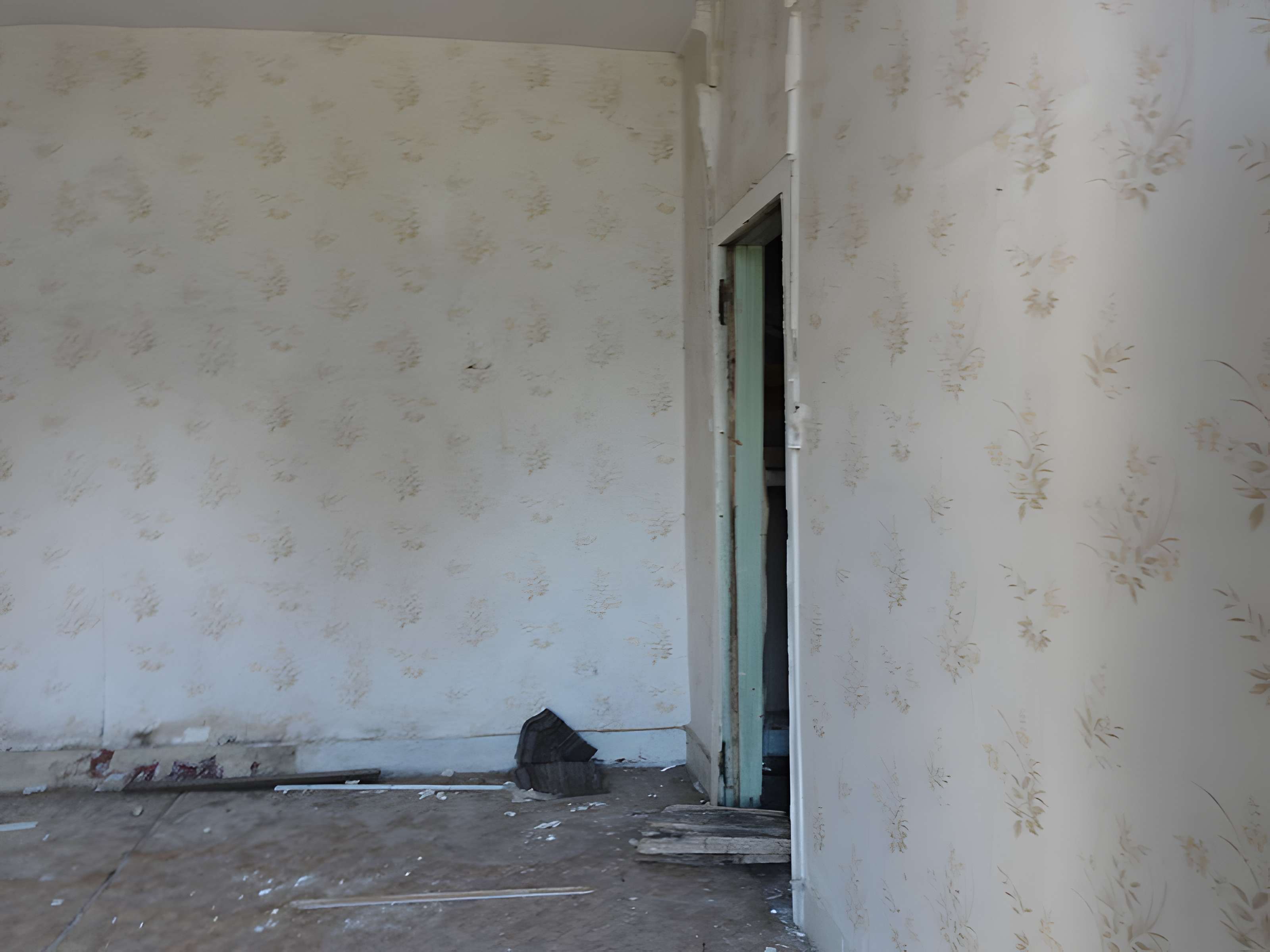 Cité des Electriciens (ancien coron de la fosse n° 2 dite du Mont-Blanc) , située en bordure de la rue Anatole-France et constitué de la totalité des rues Ampère, Branly, Coulomb, Edison, Faraday, Franklin, Gramme, Laplace, Marconi, Volta