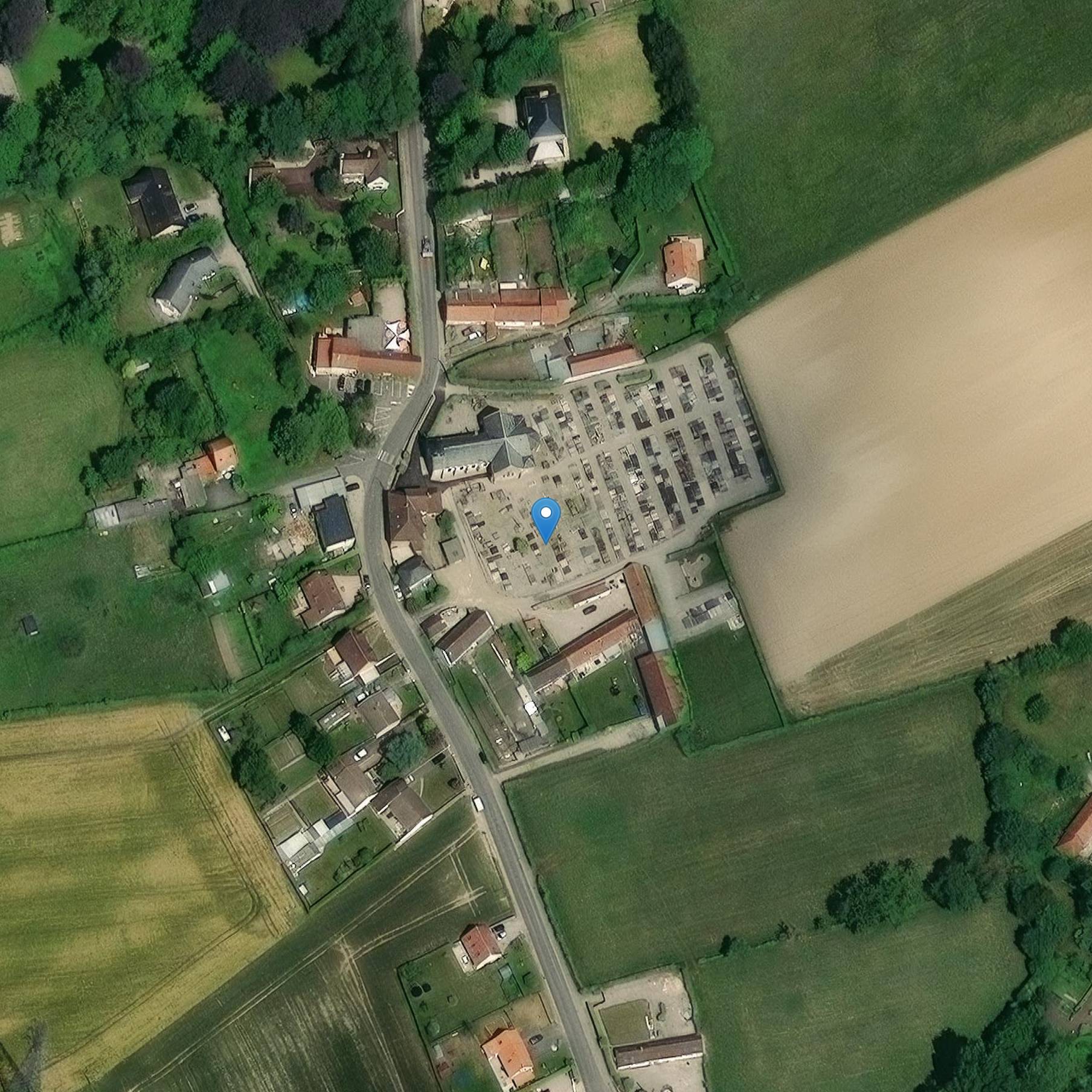 Photo de 柱子或墓地十字架