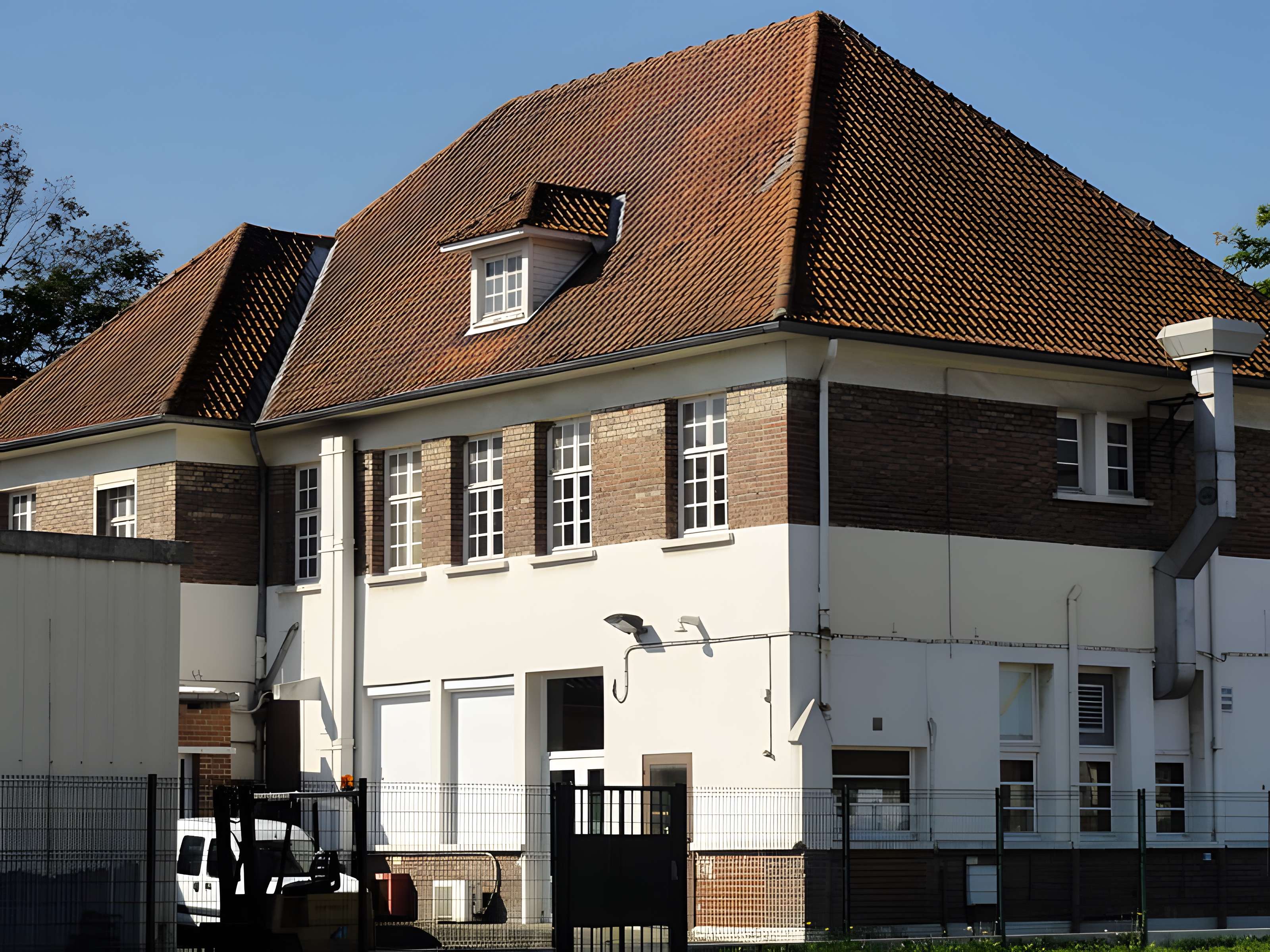 Ancienne coopérative des ouvriers mineurs de la Compagnie des Mines de Vicoigne-Noeux-Drocourt