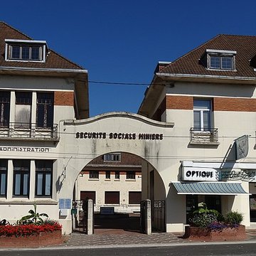 Ancienne pharmacie centrale de la Compagnie des Mines de Vicoigne-Noeux-Drocourt