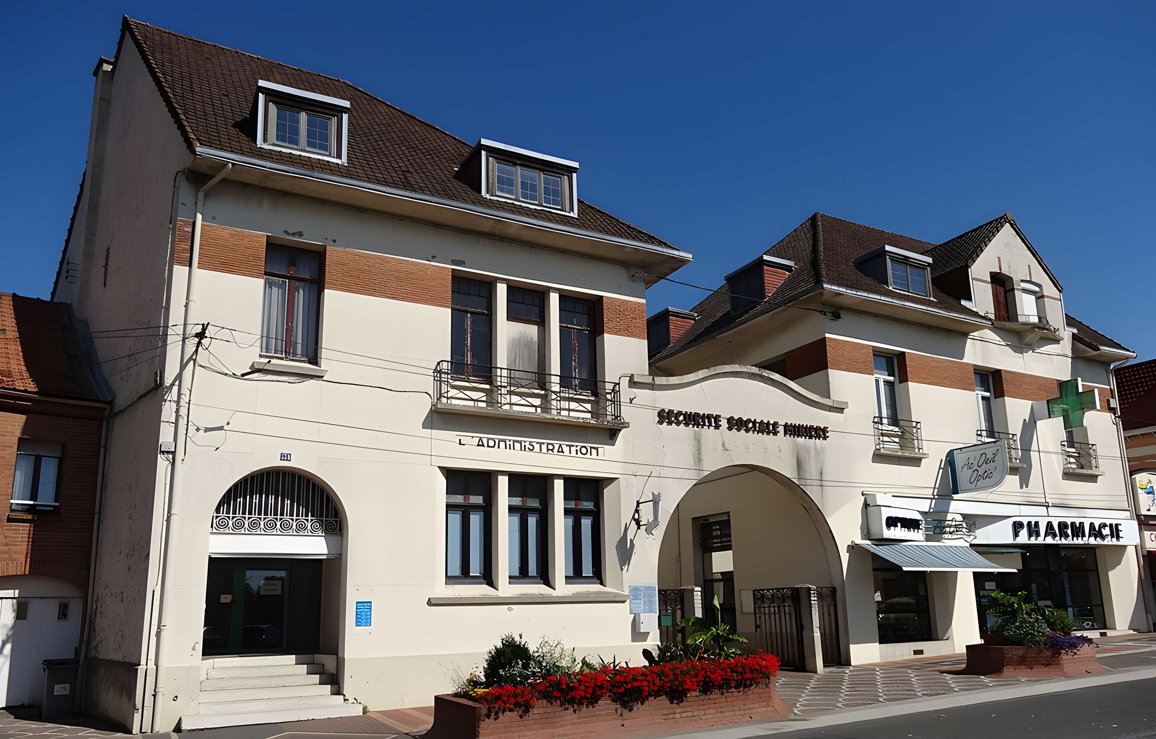 Ancienne pharmacie centrale de la Compagnie des Mines de Vicoigne-Noeux-Drocourt