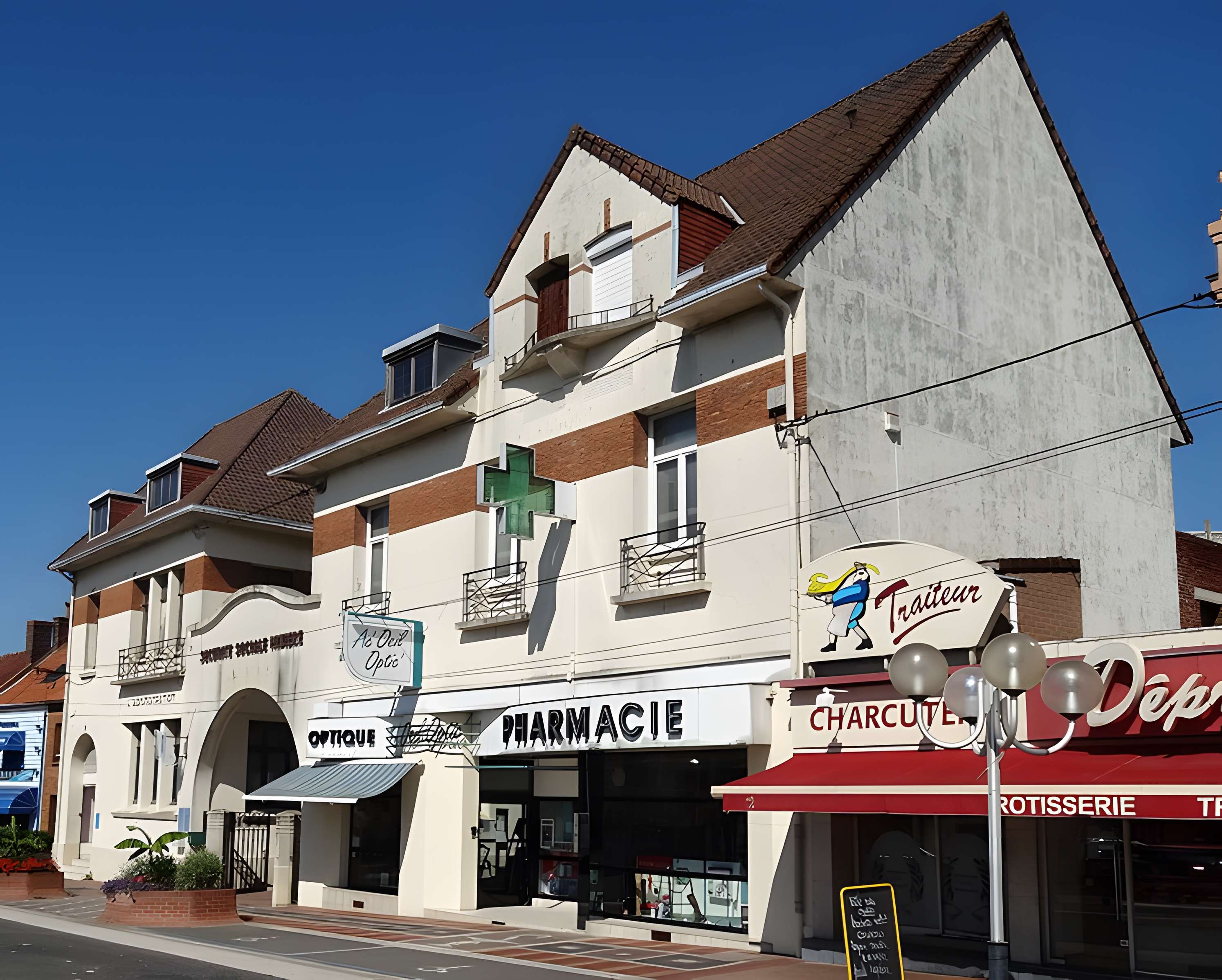 Ancienne pharmacie centrale de la Compagnie des Mines de Vicoigne-Noeux-Drocourt