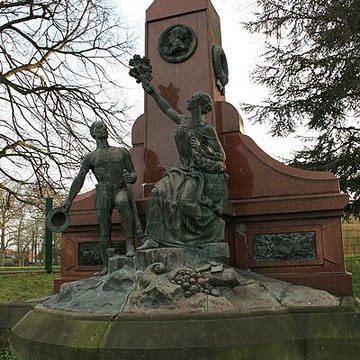 Monument à madame Declercq dit de la Découverte du Charbon