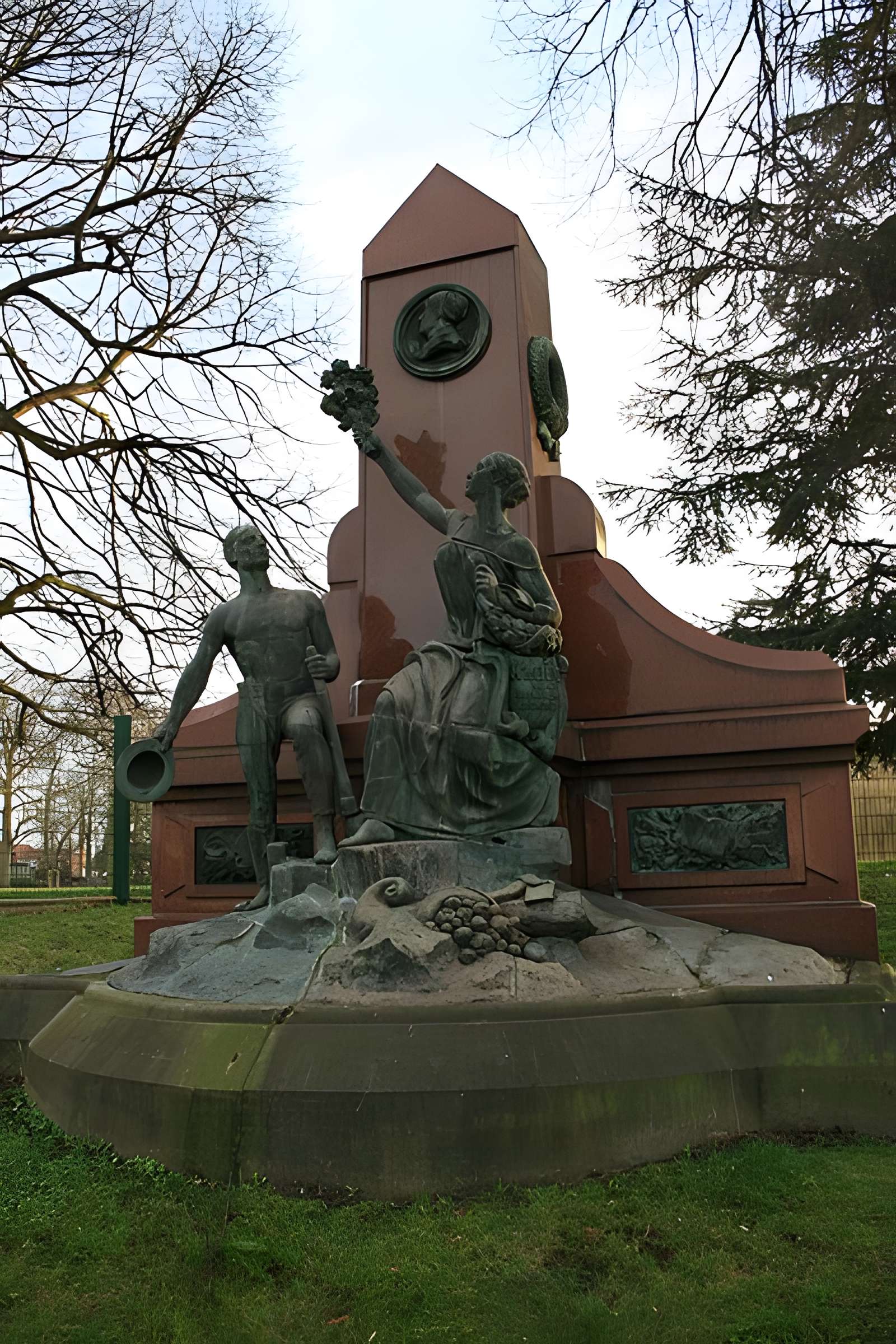 Monument à madame Declercq dit de la Découverte du Charbon