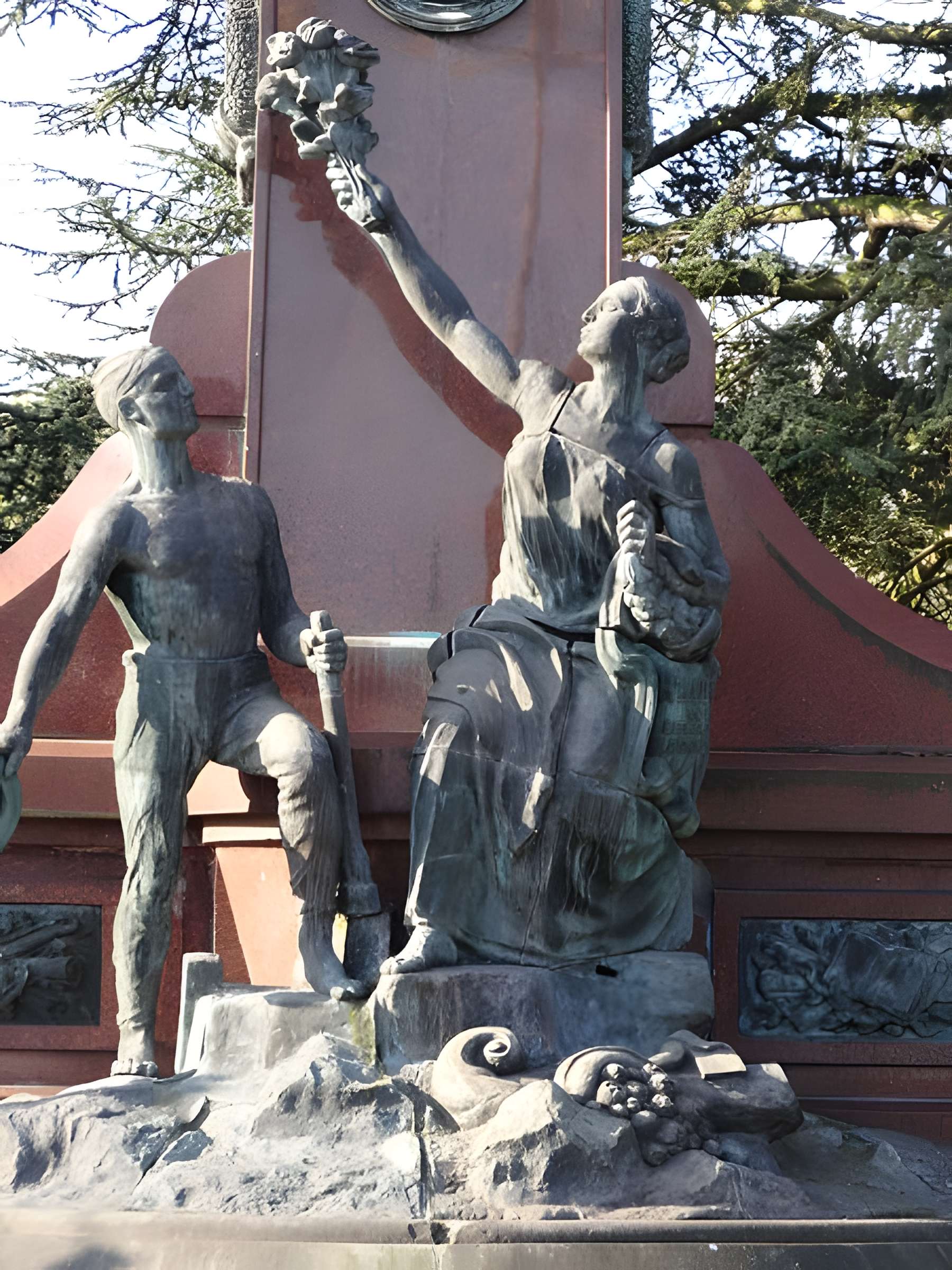 Monument à madame Declercq dit de la Découverte du Charbon