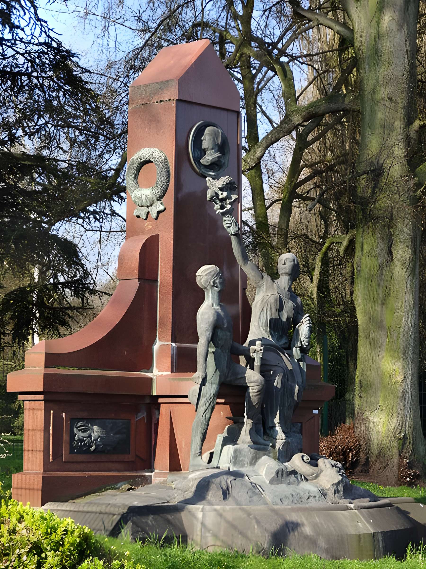 Monument à madame Declercq dit de la Découverte du Charbon