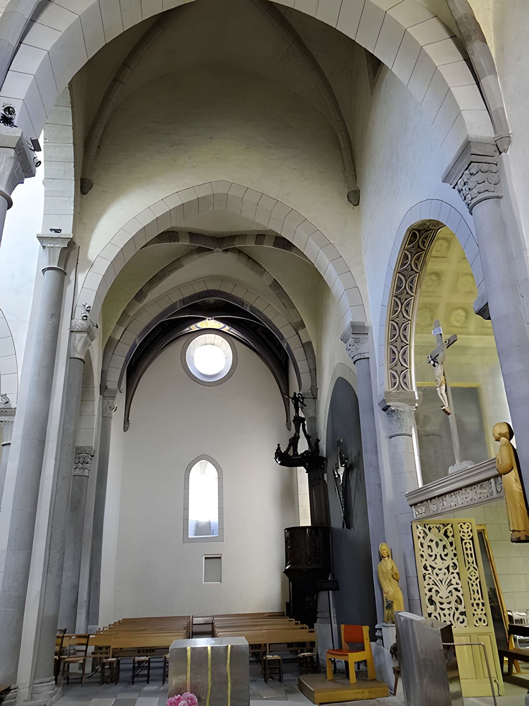 Église Saint-Thomas-de-Cantorbéry de Mur-de-Barrez