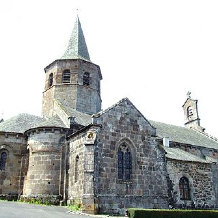 Photo de Église Saint-Thyrse dAnglards-de-Salers
