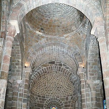 Église Saint-Thyrse dAnglards-de-Salers