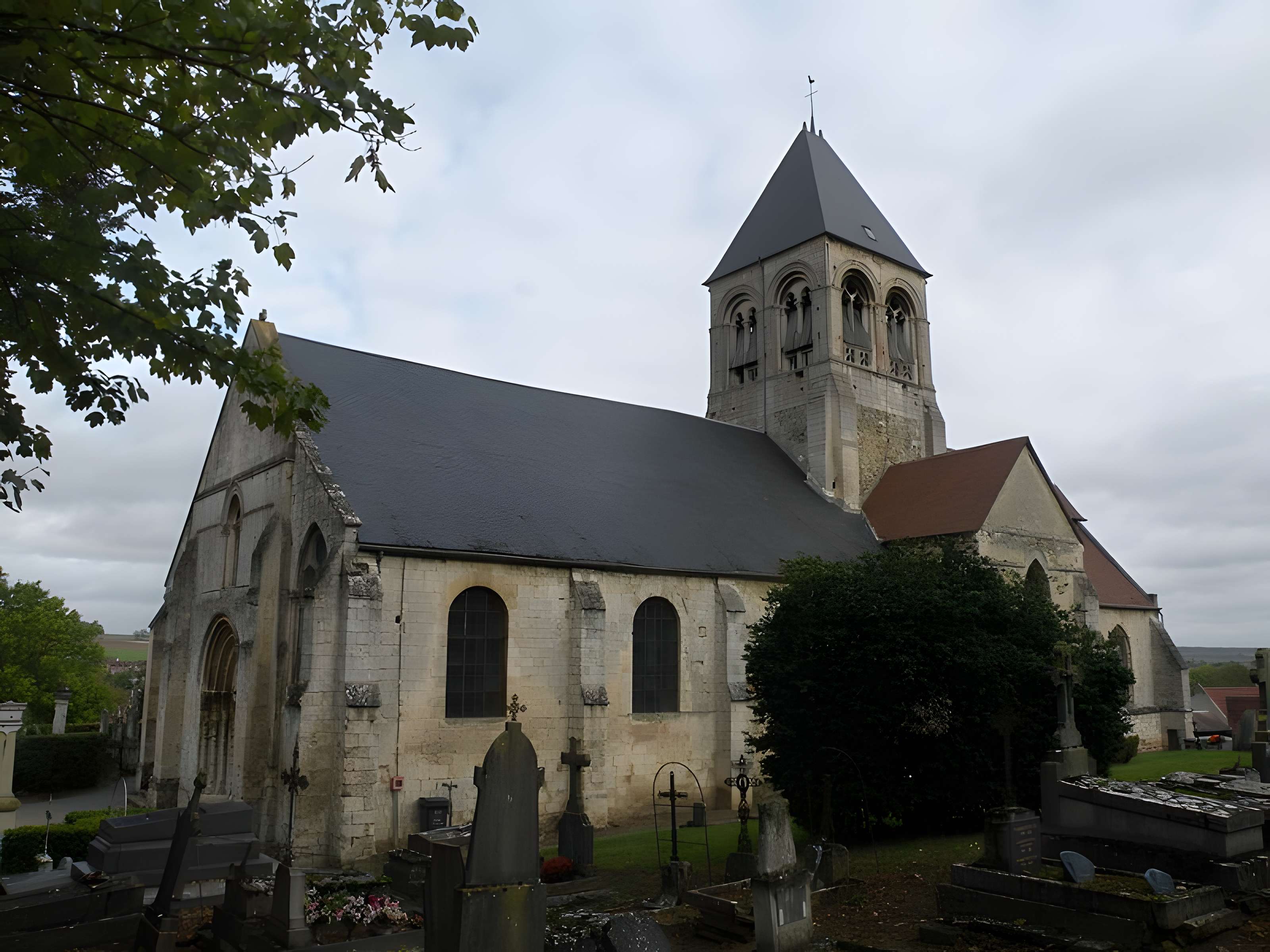 Église Saint-Vaast de Nointel 