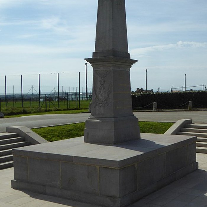 Photo de Monument de la Légion dHonneur dit Pierre Napoléon