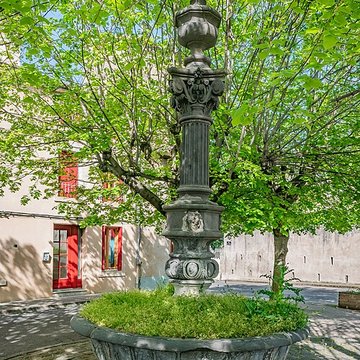 Fontaine de la Croix de la Mission
