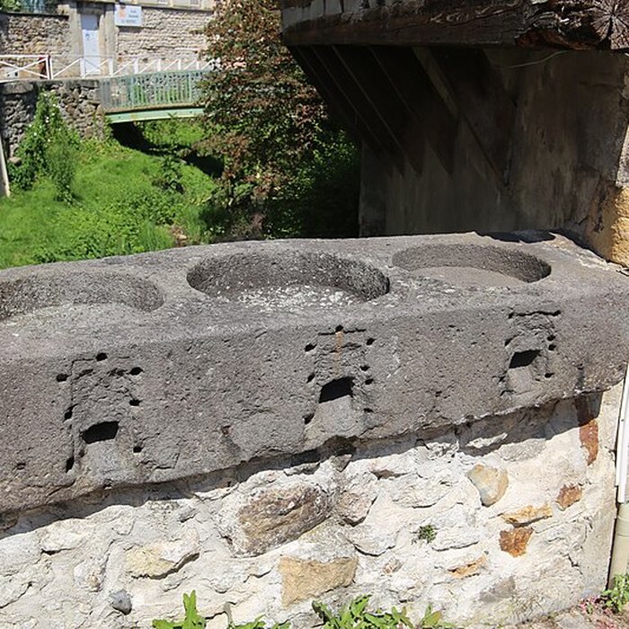 Photo de Mesure publique, maison du Poids public et pont