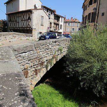 Mesure publique, maison du Poids public et pont