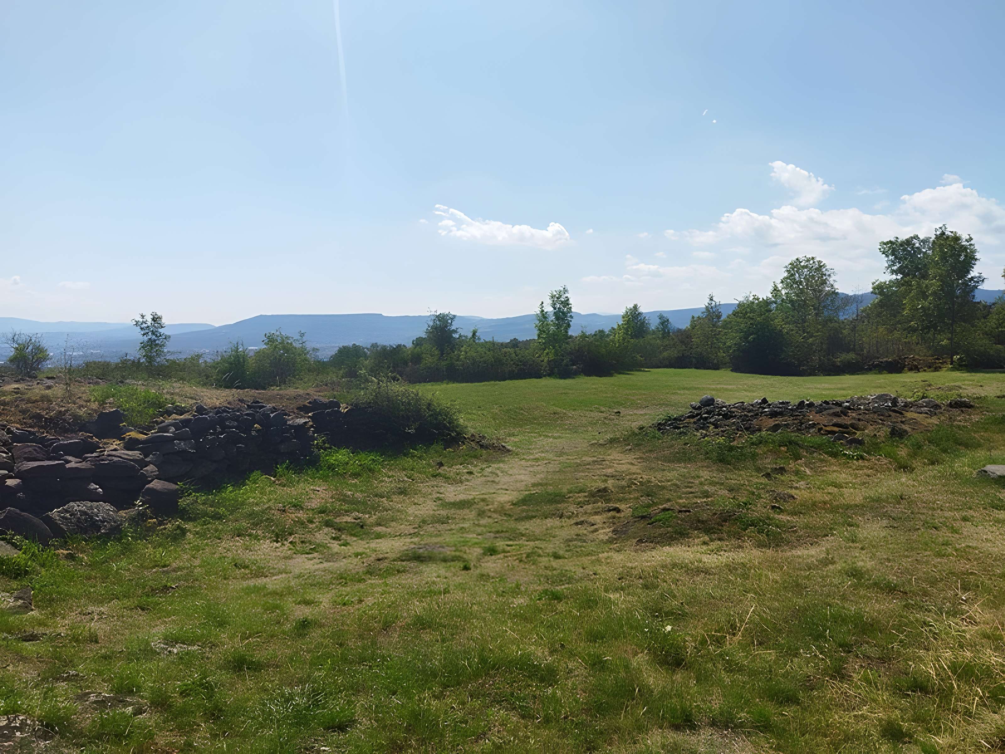 Plateau dit des Côtes de Clermont (également sur communes de Clermont-Ferrand, Durtol et Nohanent)