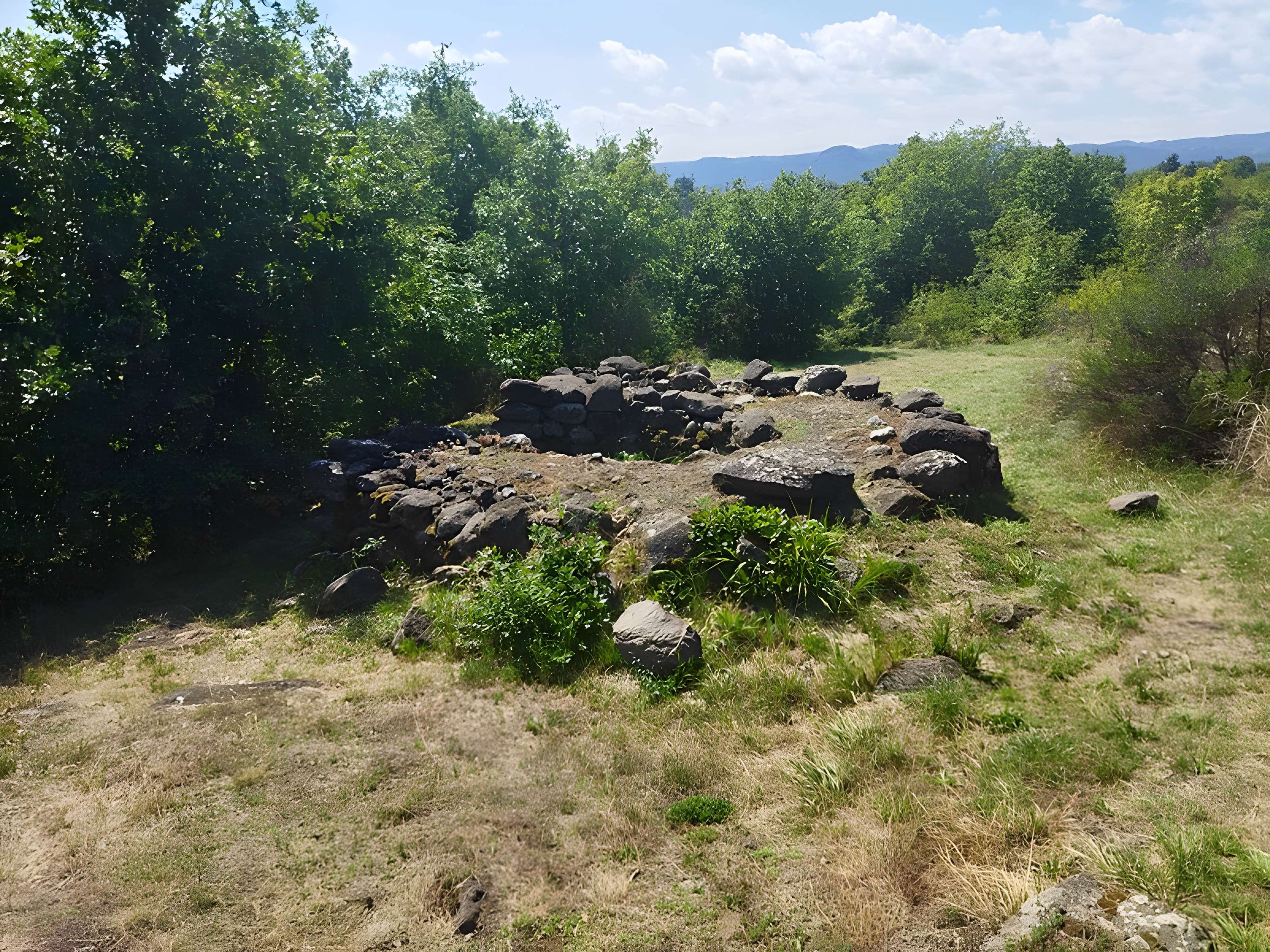 Plateau dit des Côtes de Clermont (également sur communes de Clermont-Ferrand, Durtol et Nohanent)