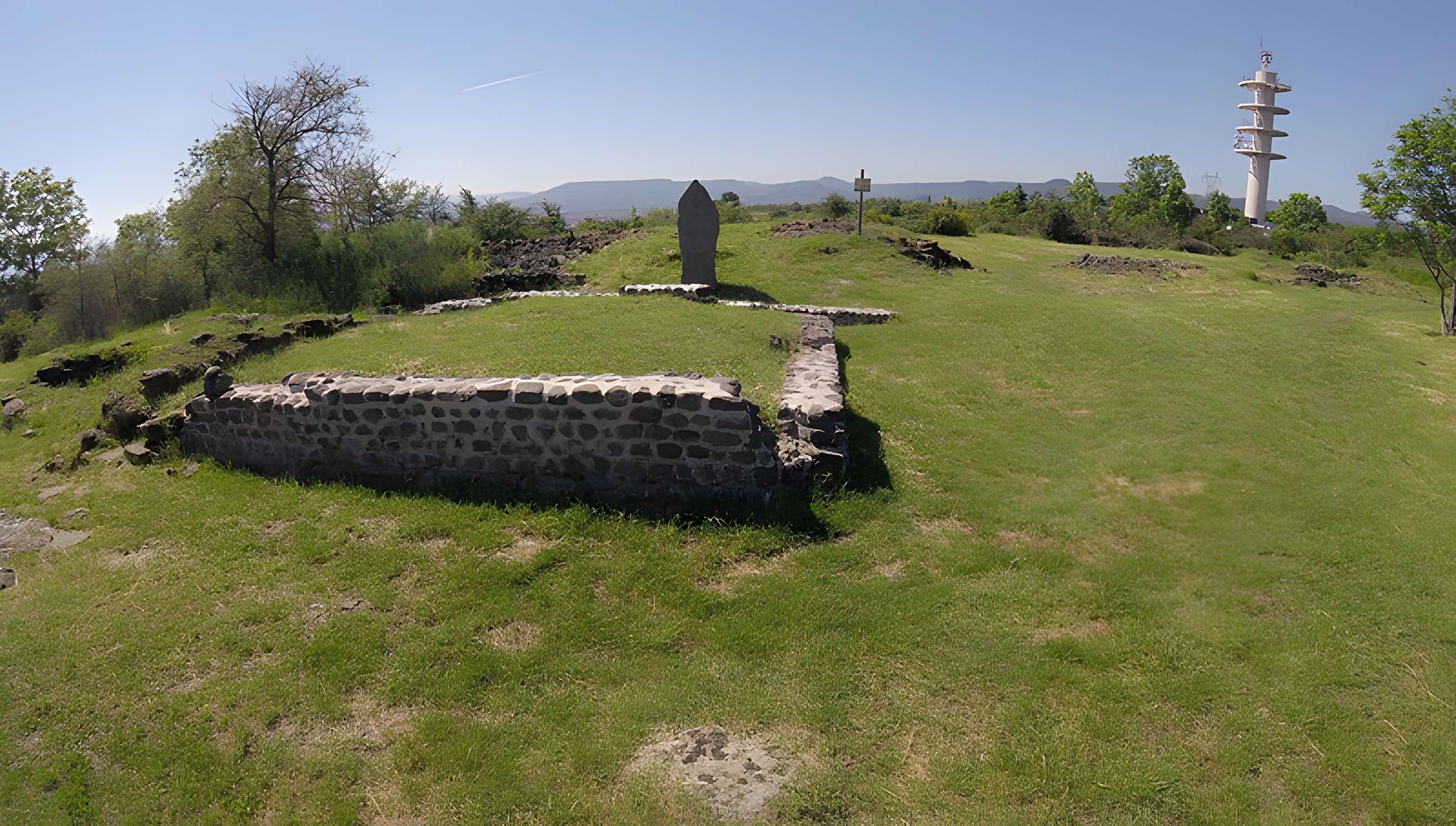 Plateau dit des Côtes de Clermont (également sur communes de Clermont-Ferrand, Durtol et Nohanent)