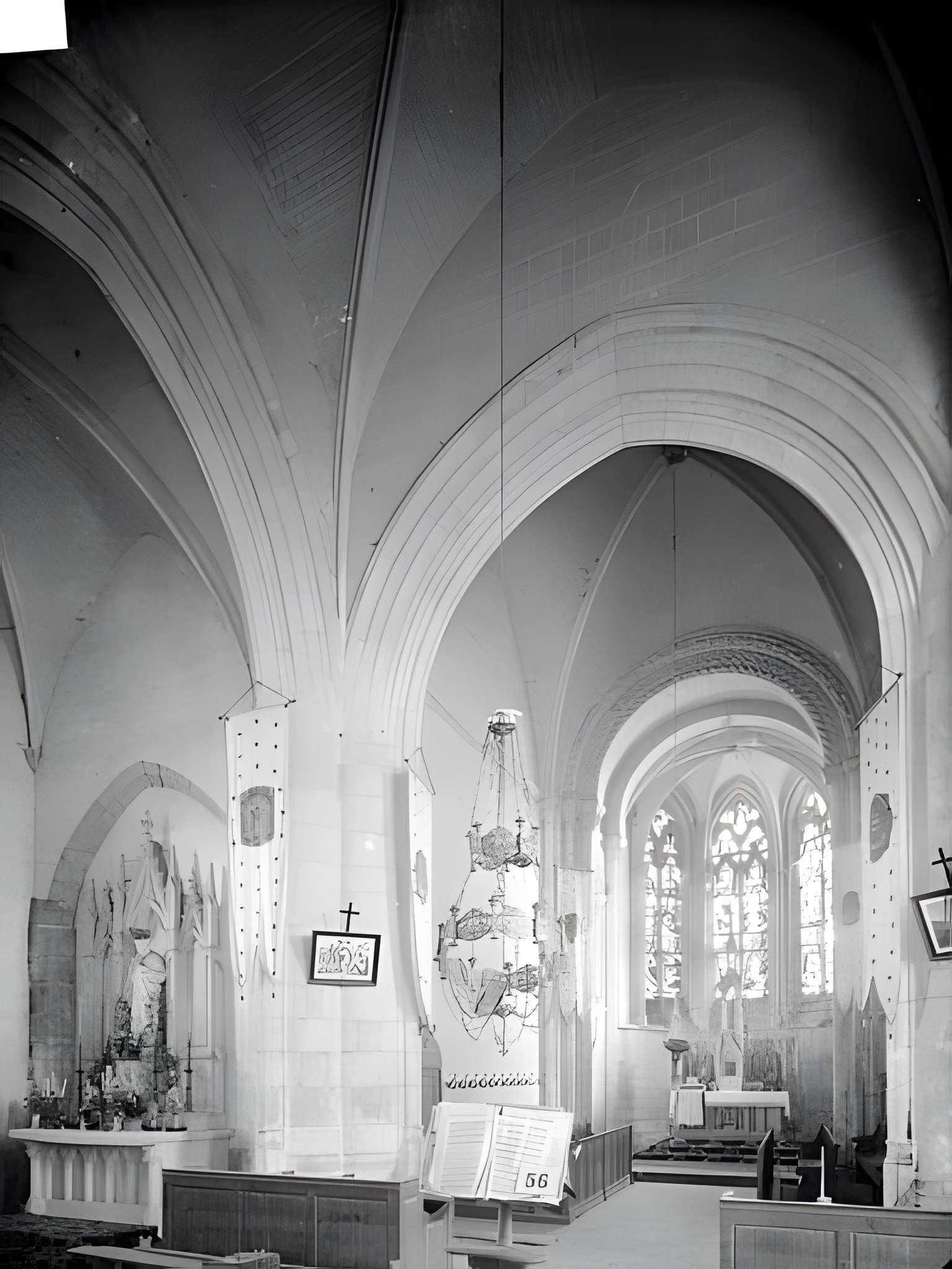 Église Saint-Vigor de Perrières