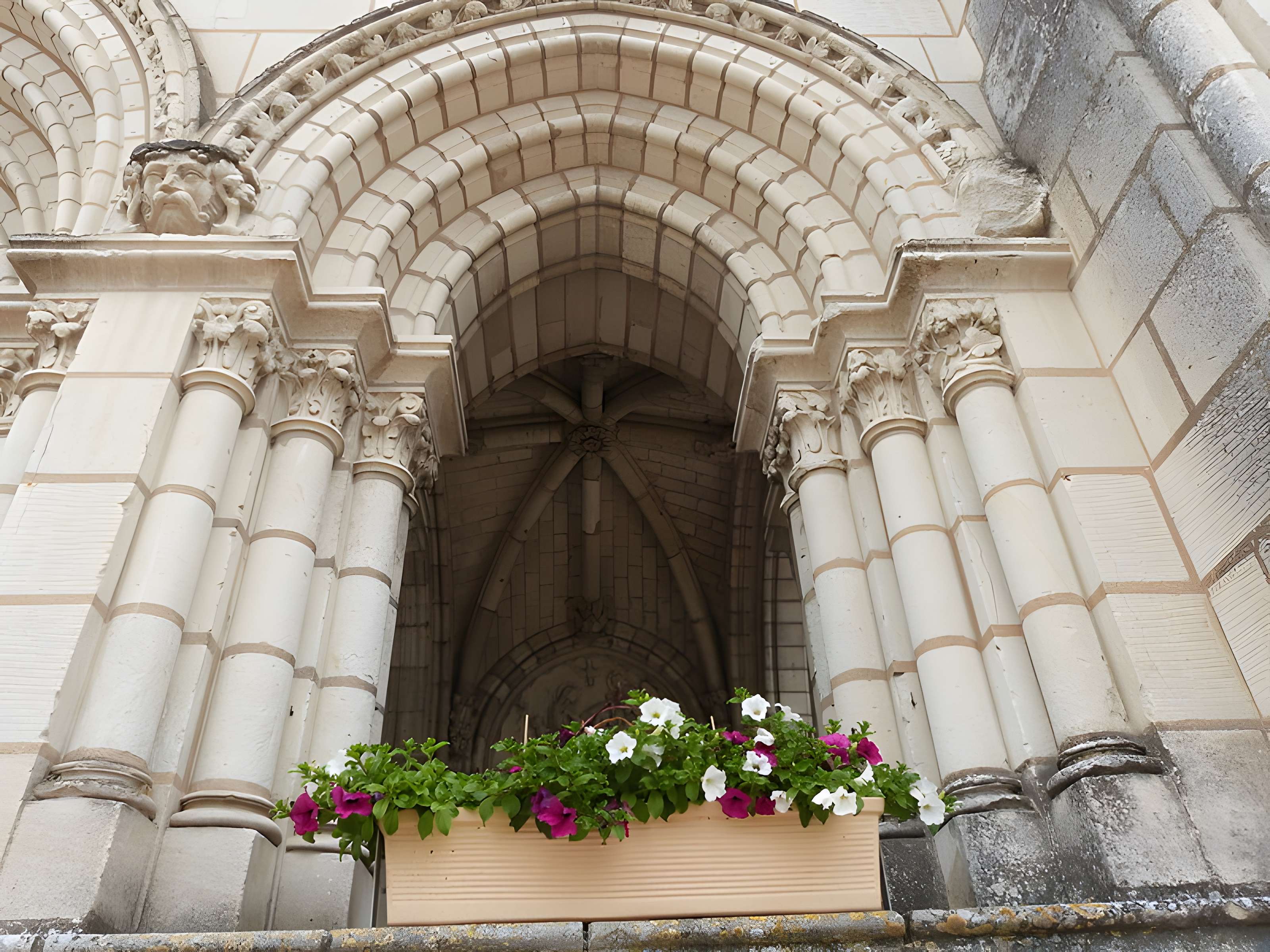 Église Saint-Vincent de Brézé