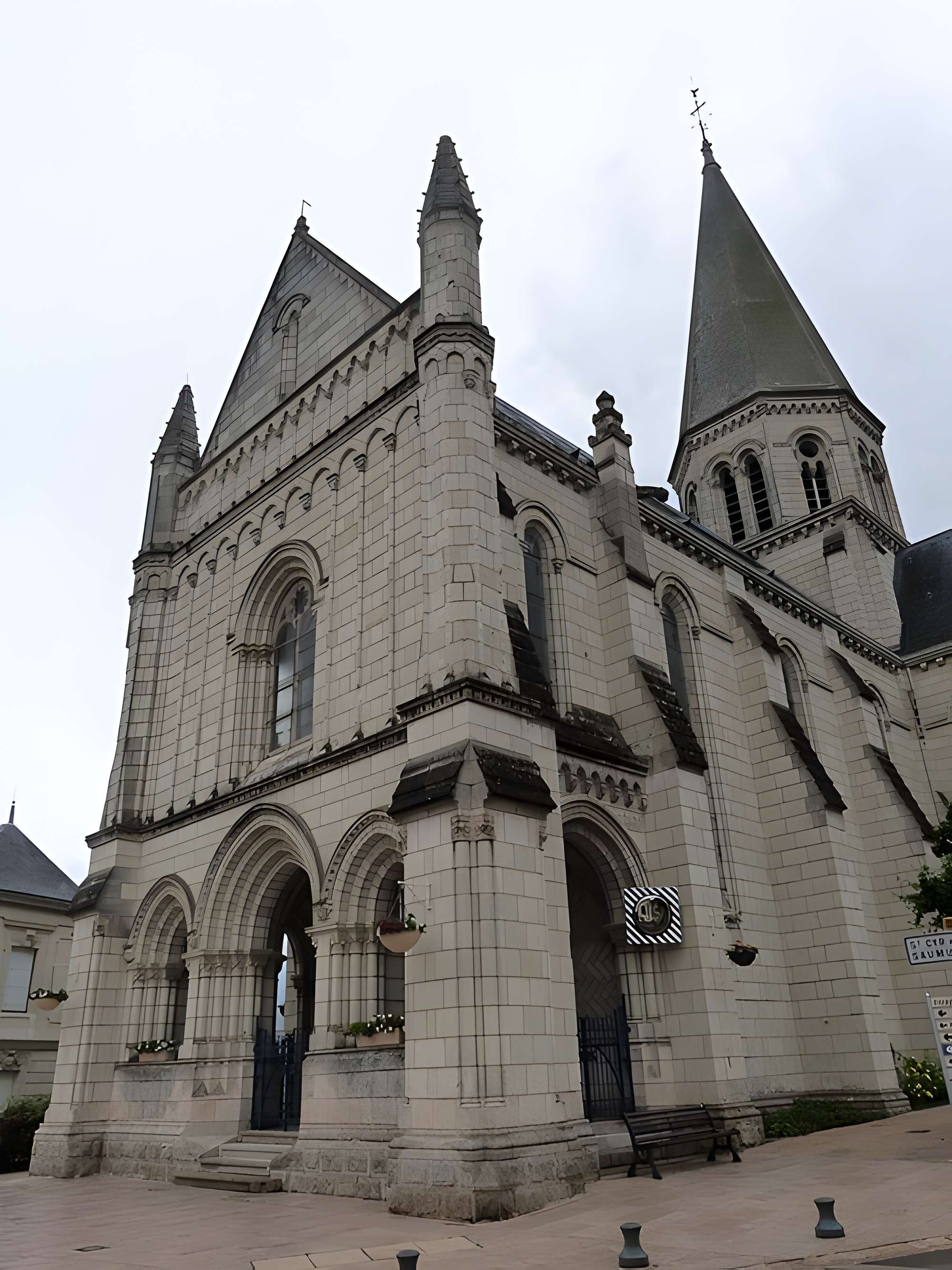 Église Saint-Vincent de Brézé