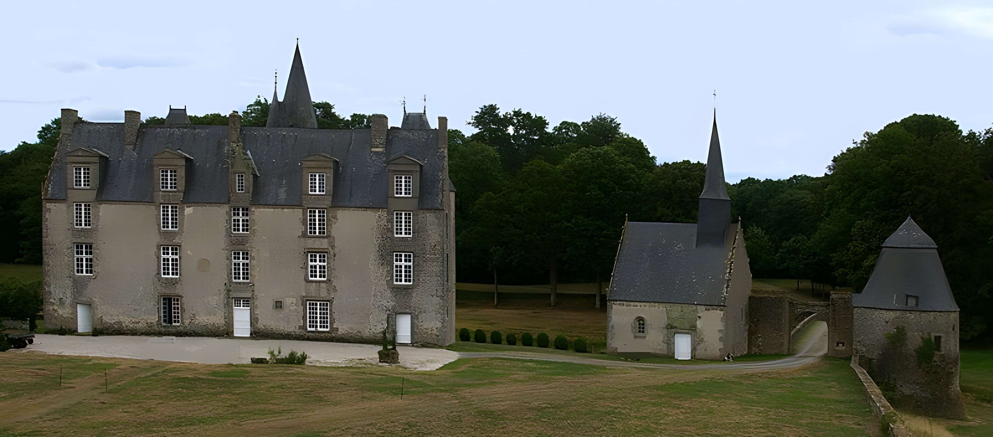Château de Bourgon à Montourtier