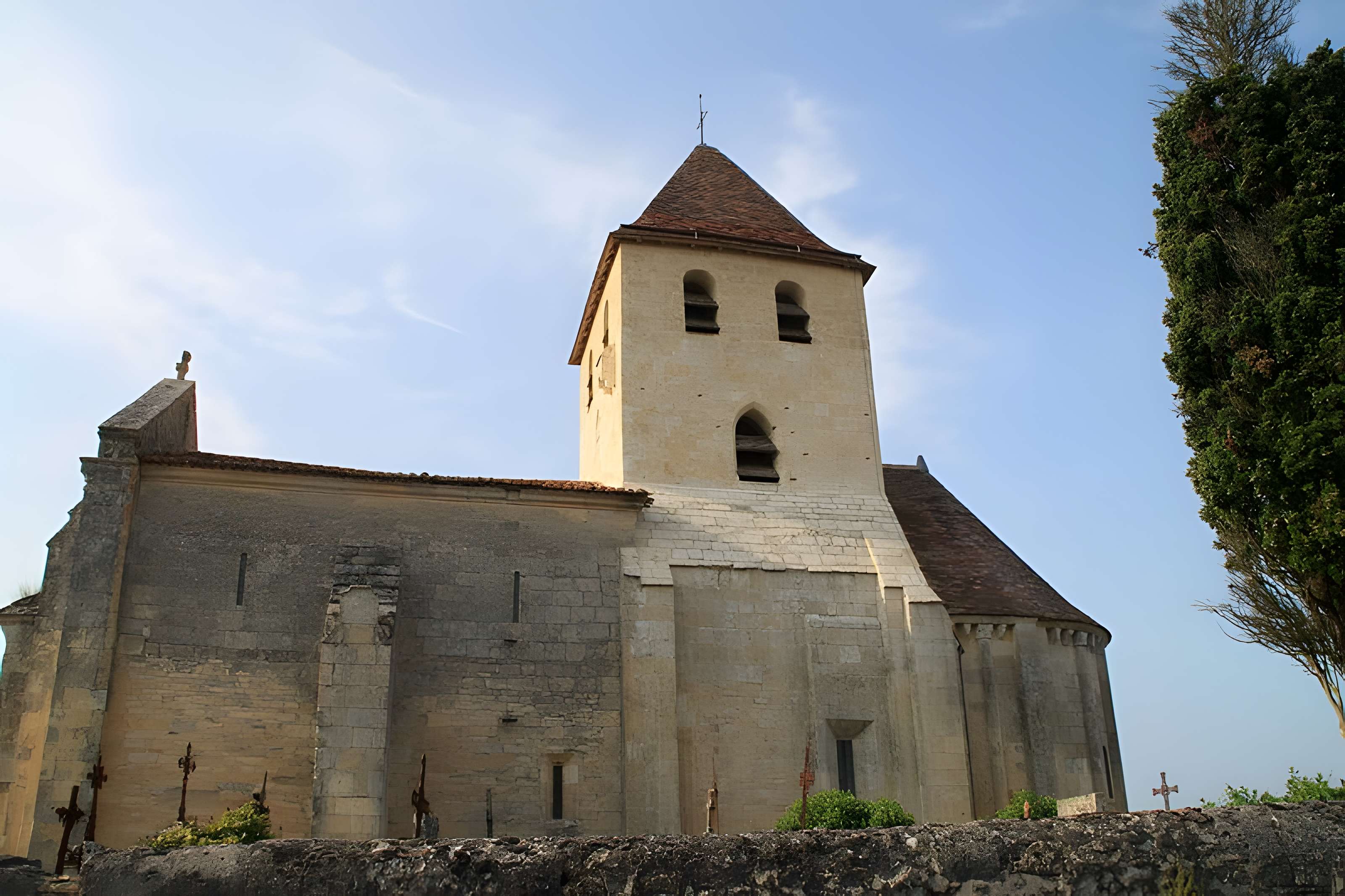 Église Saint-Vincent de Saint-Vincent-de-Pertignas 