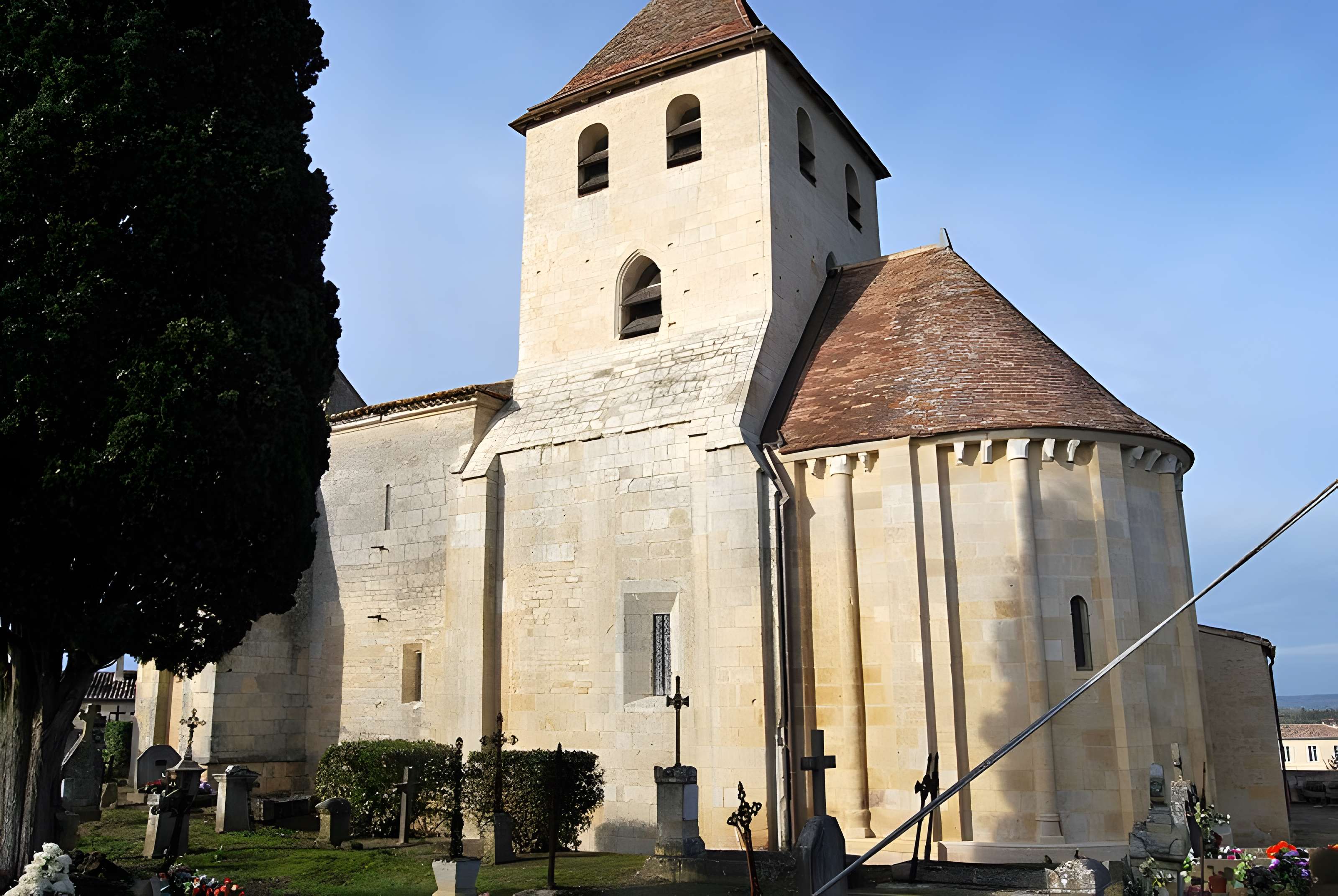 Église Saint-Vincent de Saint-Vincent-de-Pertignas