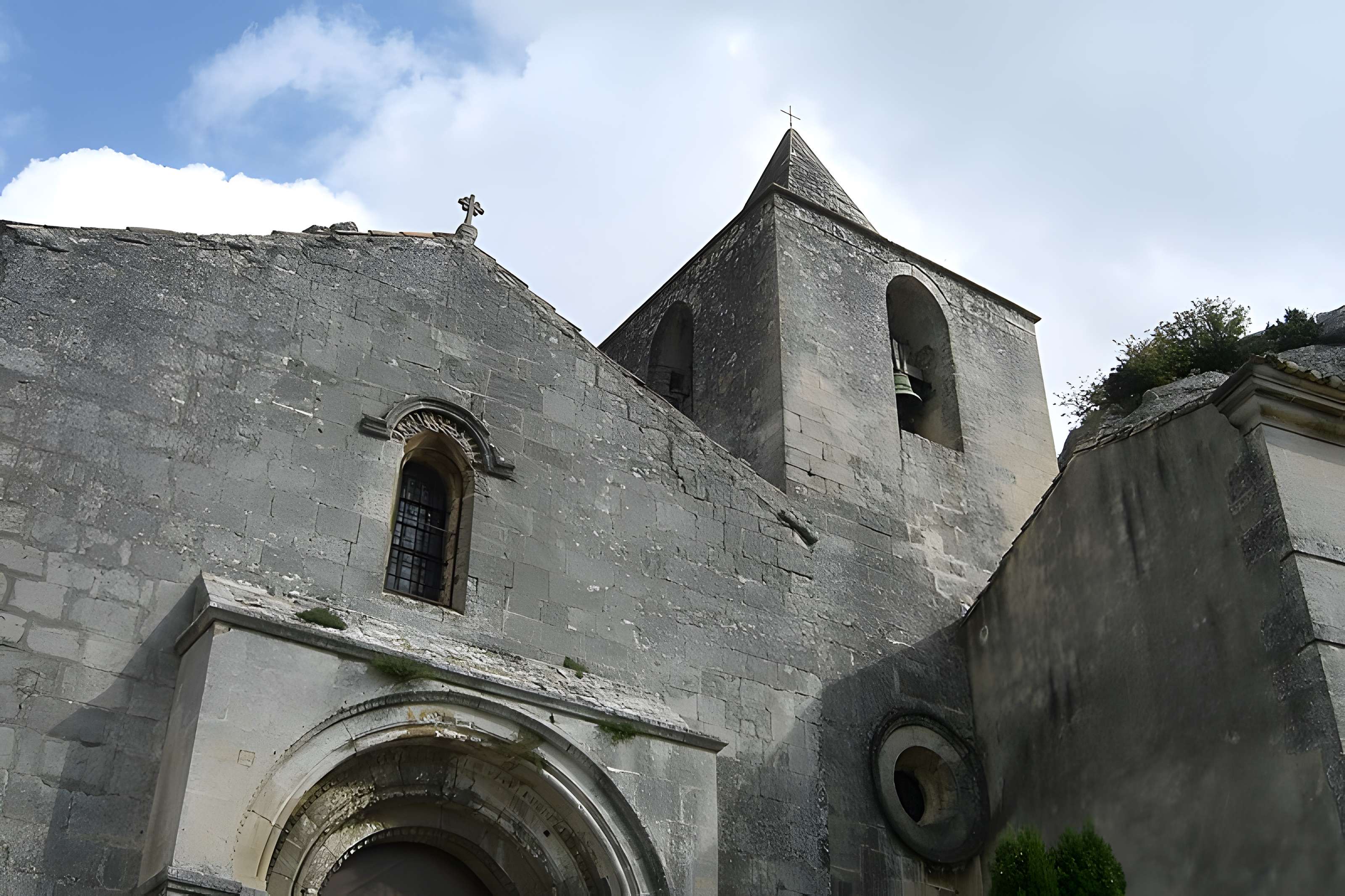 Église Saint-Vincent des Baux