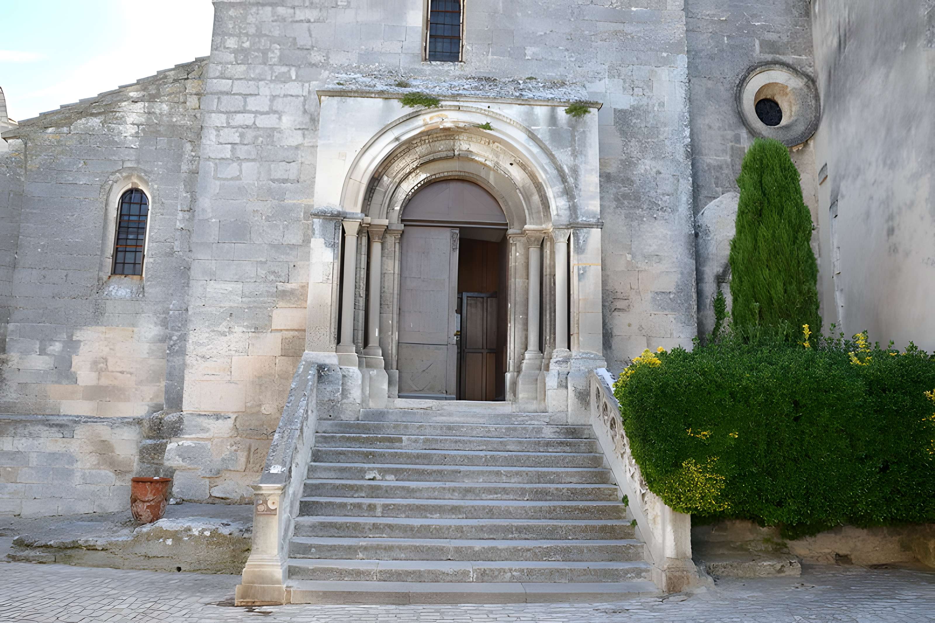 Église Saint-Vincent des Baux