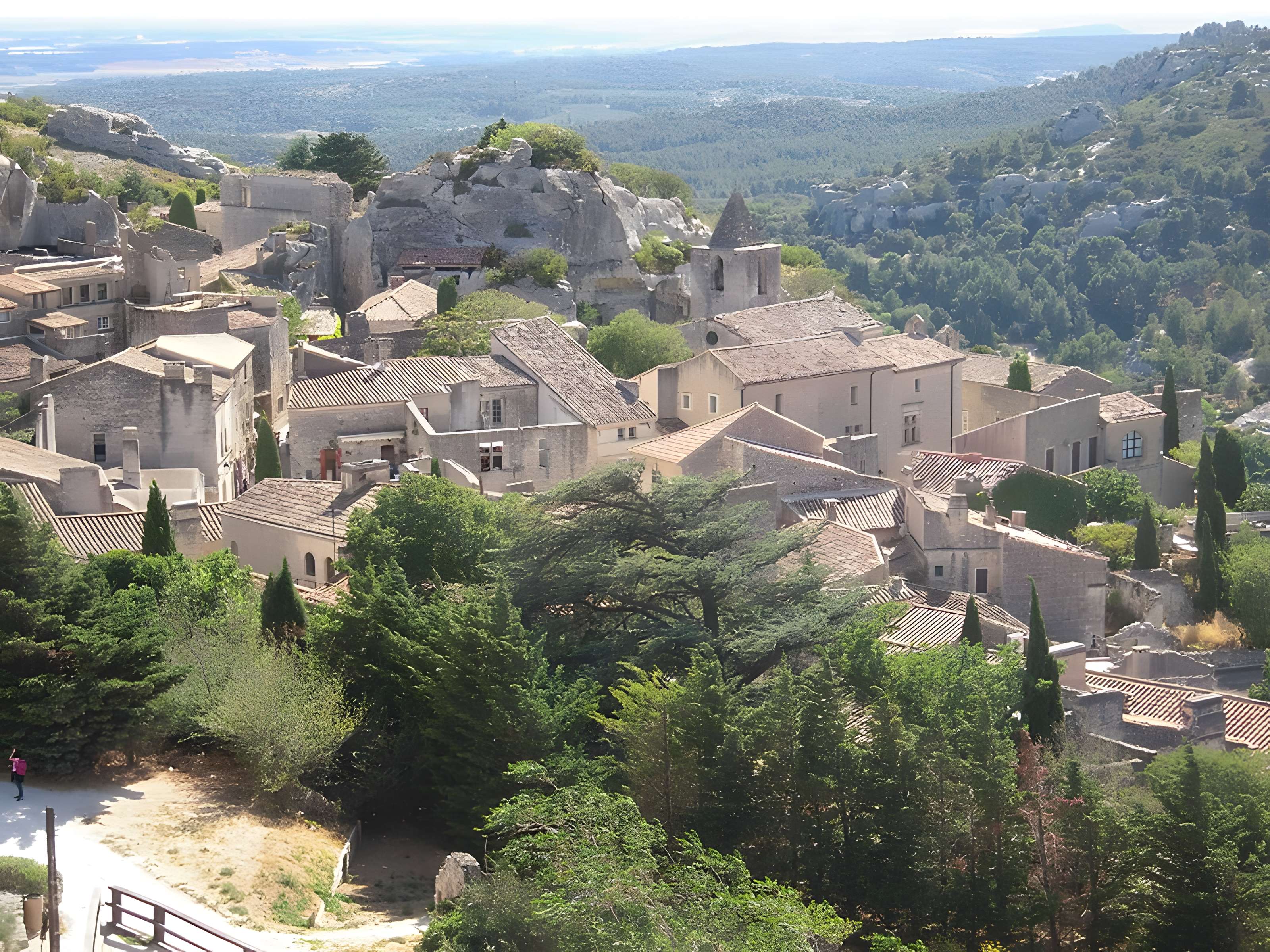 Église Saint-Vincent des Baux