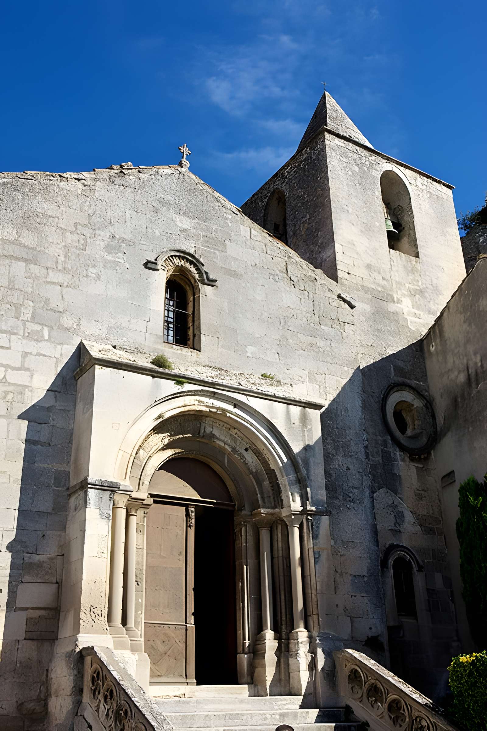 Église Saint-Vincent des Baux
