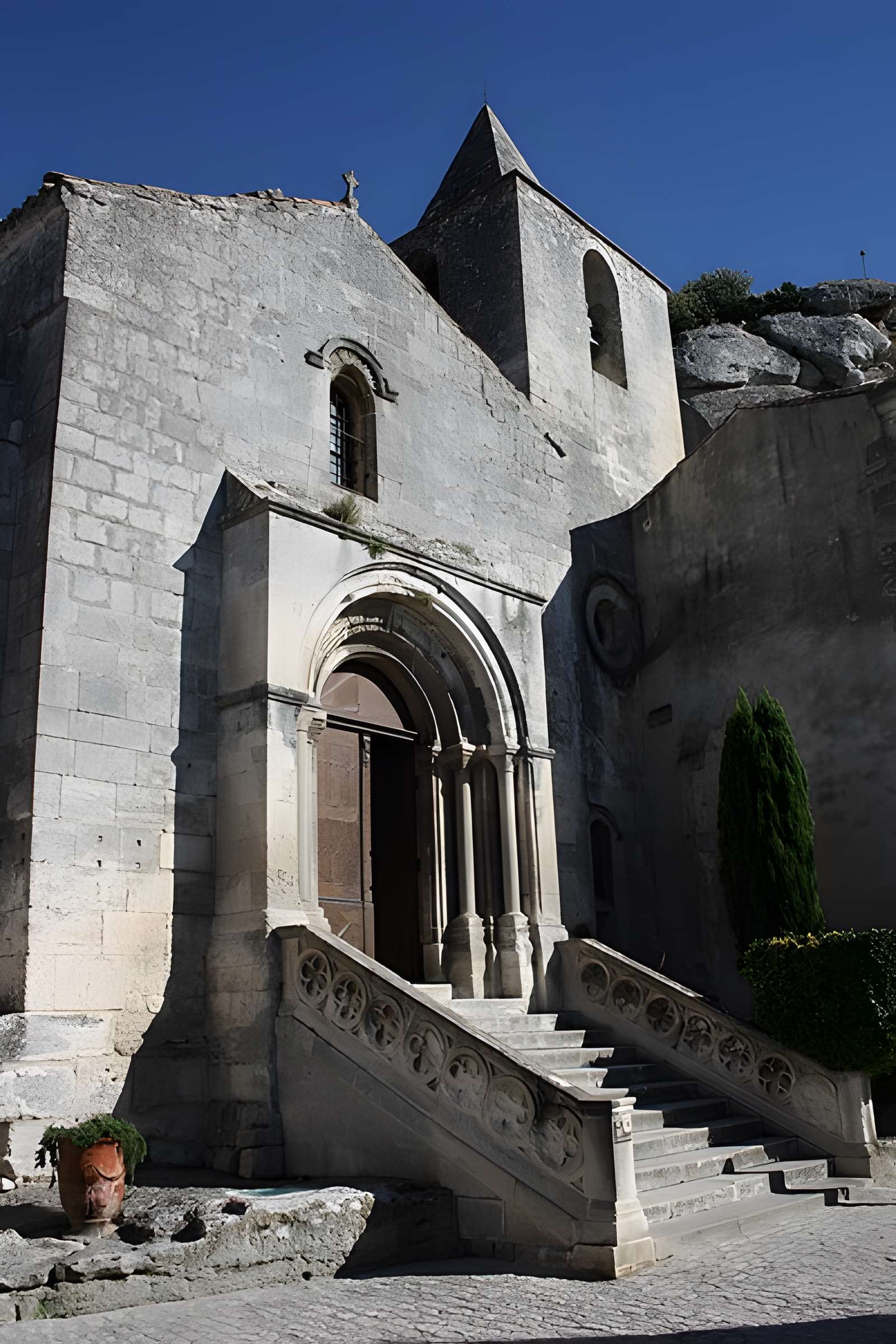 Église Saint-Vincent des Baux