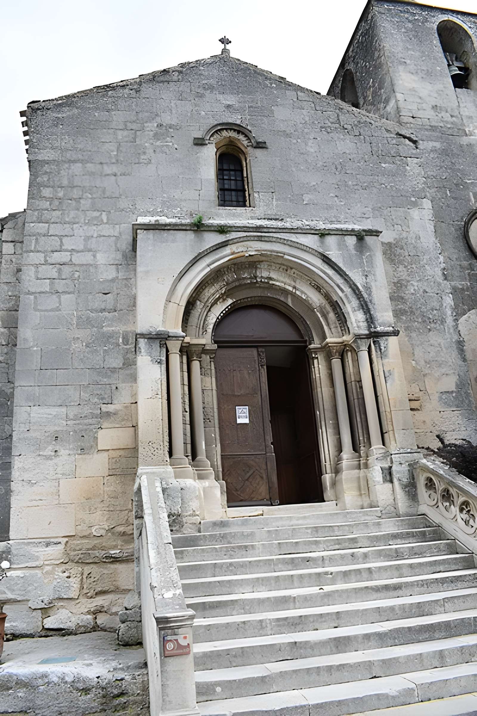 Église Saint-Vincent des Baux