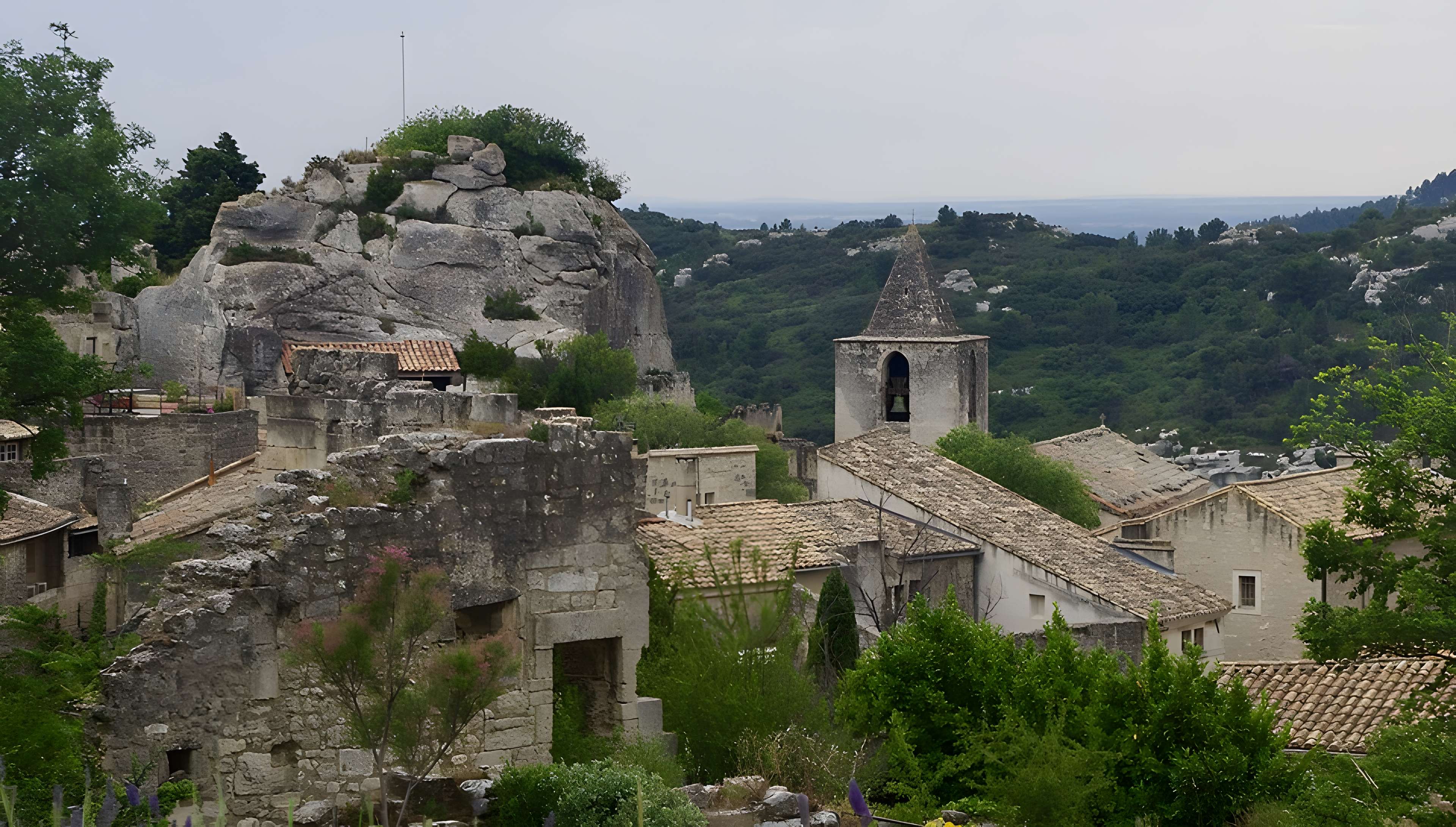 Église Saint-Vincent des Baux