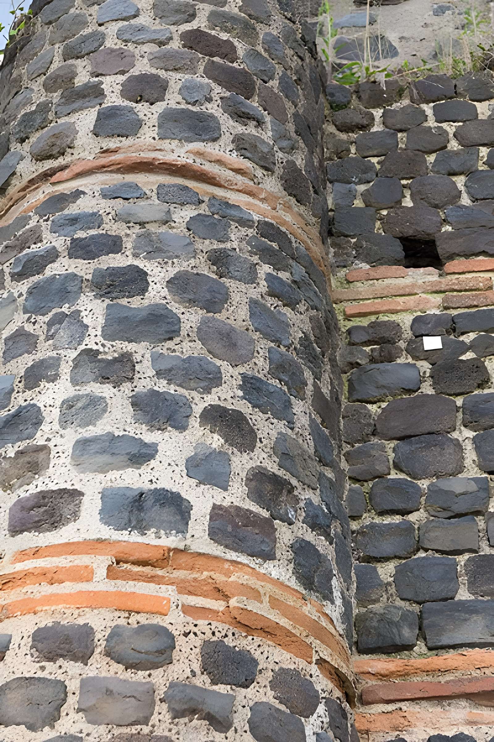 Temple de Vasso Galate (murailles dites des Sarrasins)