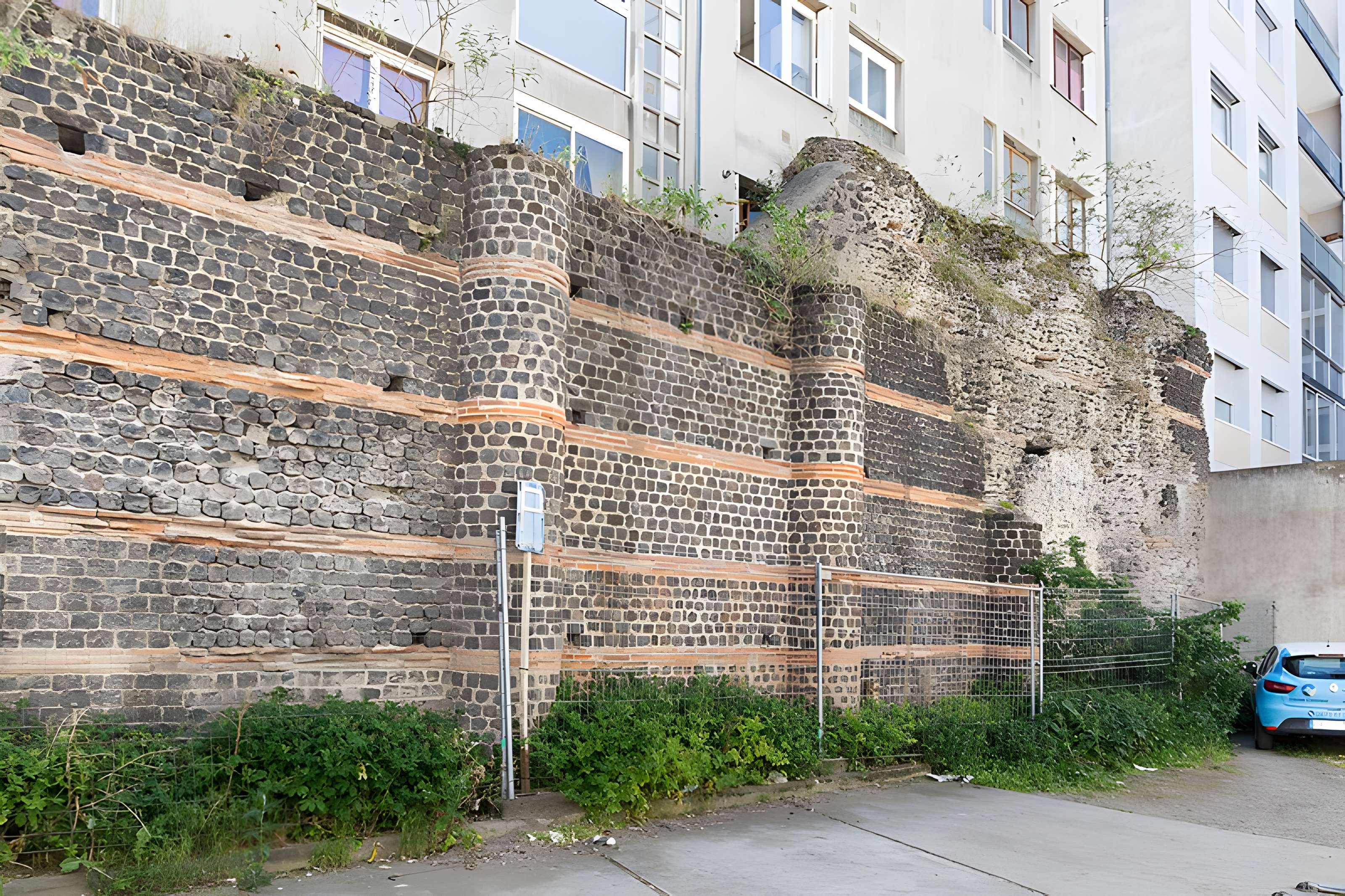 Temple de Vasso Galate (murailles dites des Sarrasins)