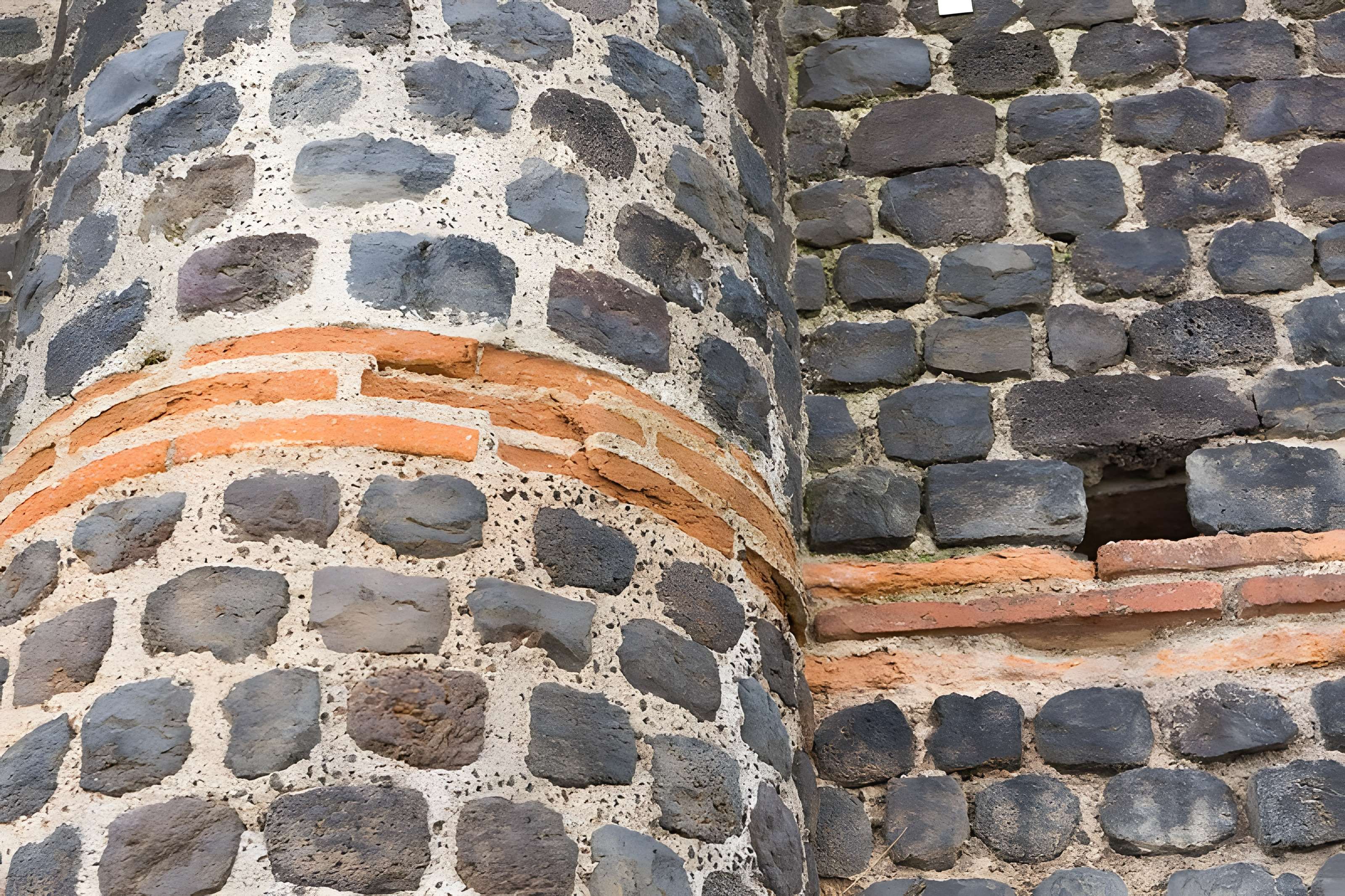 Temple de Vasso Galate (murailles dites des Sarrasins)