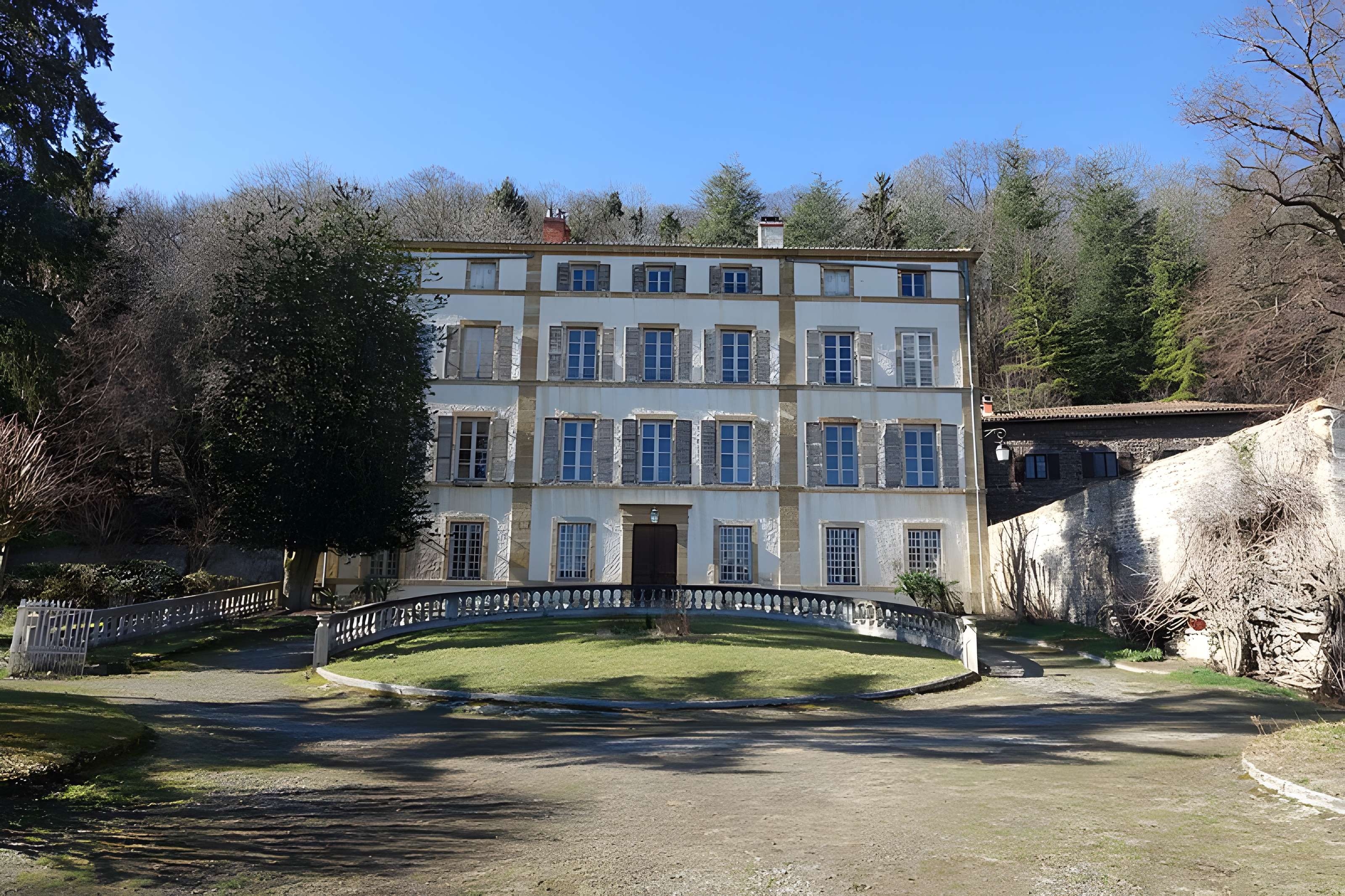 Château de Beauvezeix ou Beauvezaix