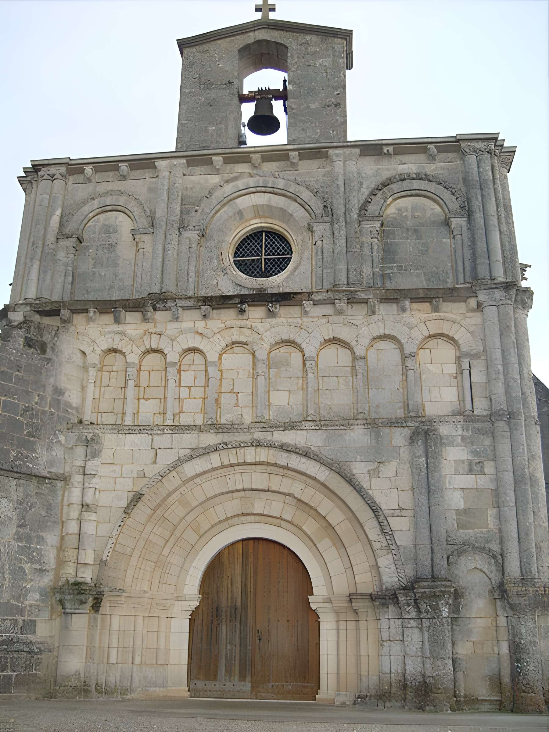 Église Saint-Vivien de Breuillet