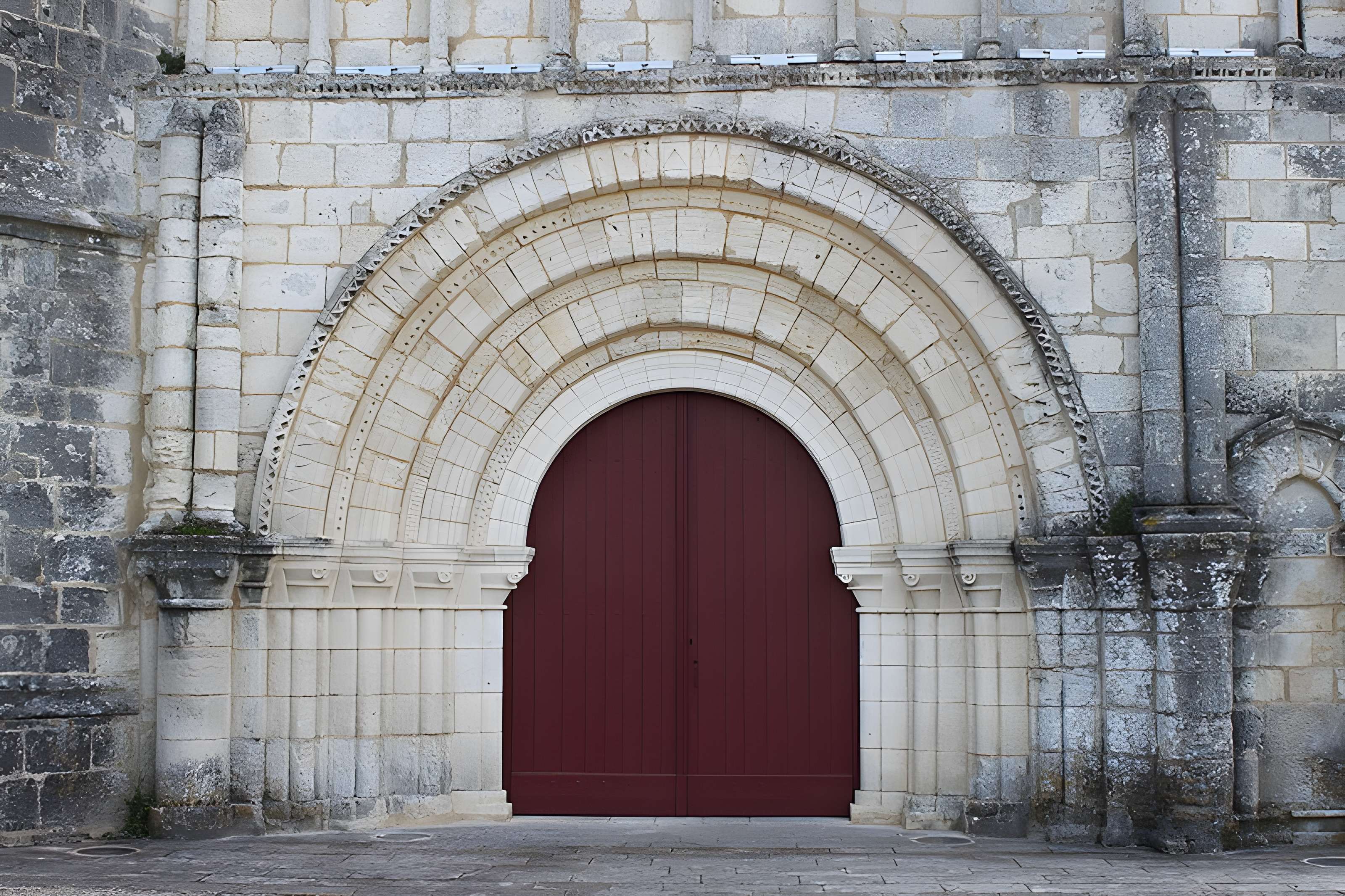 Église Saint-Vivien de Breuillet