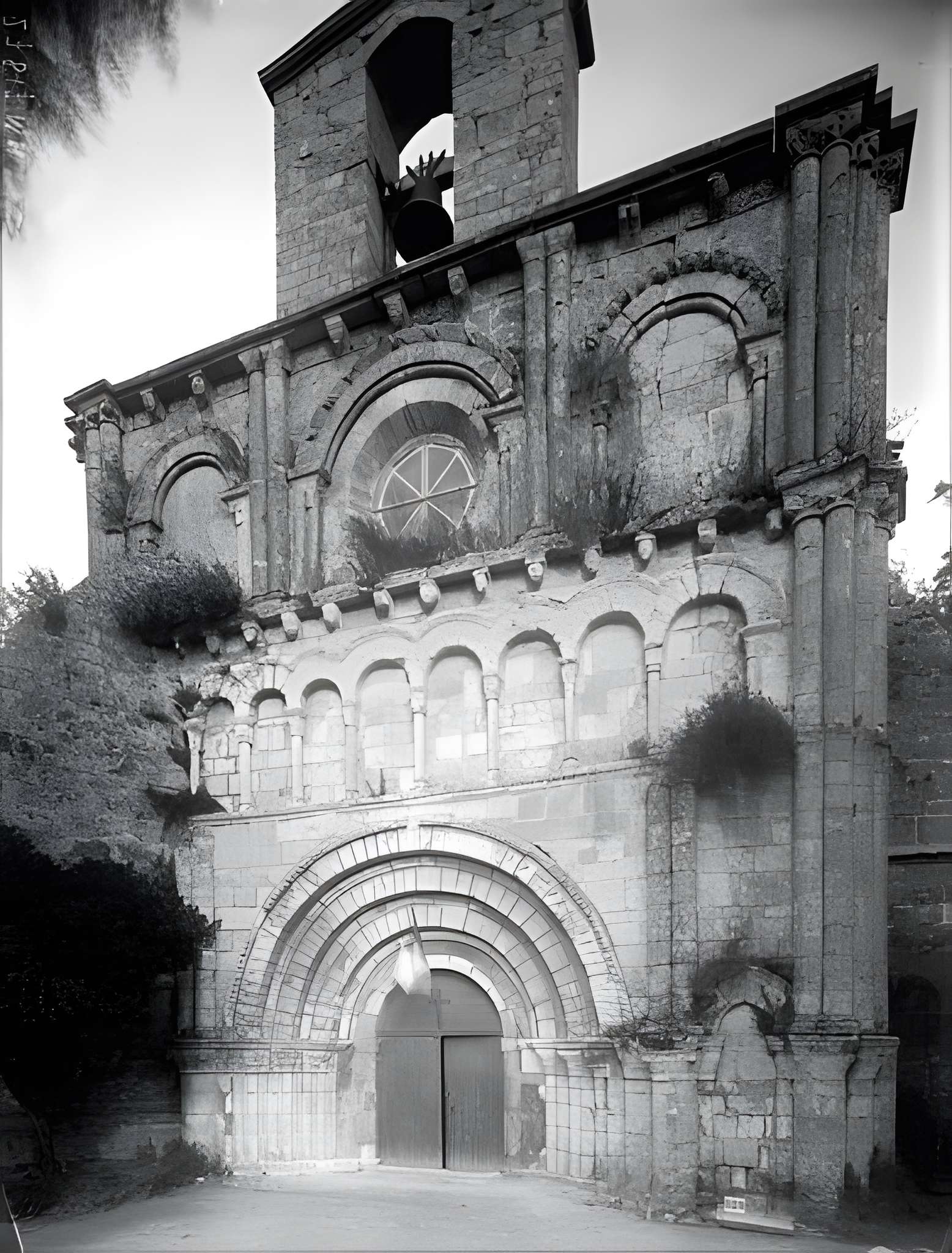Église Saint-Vivien de Breuillet