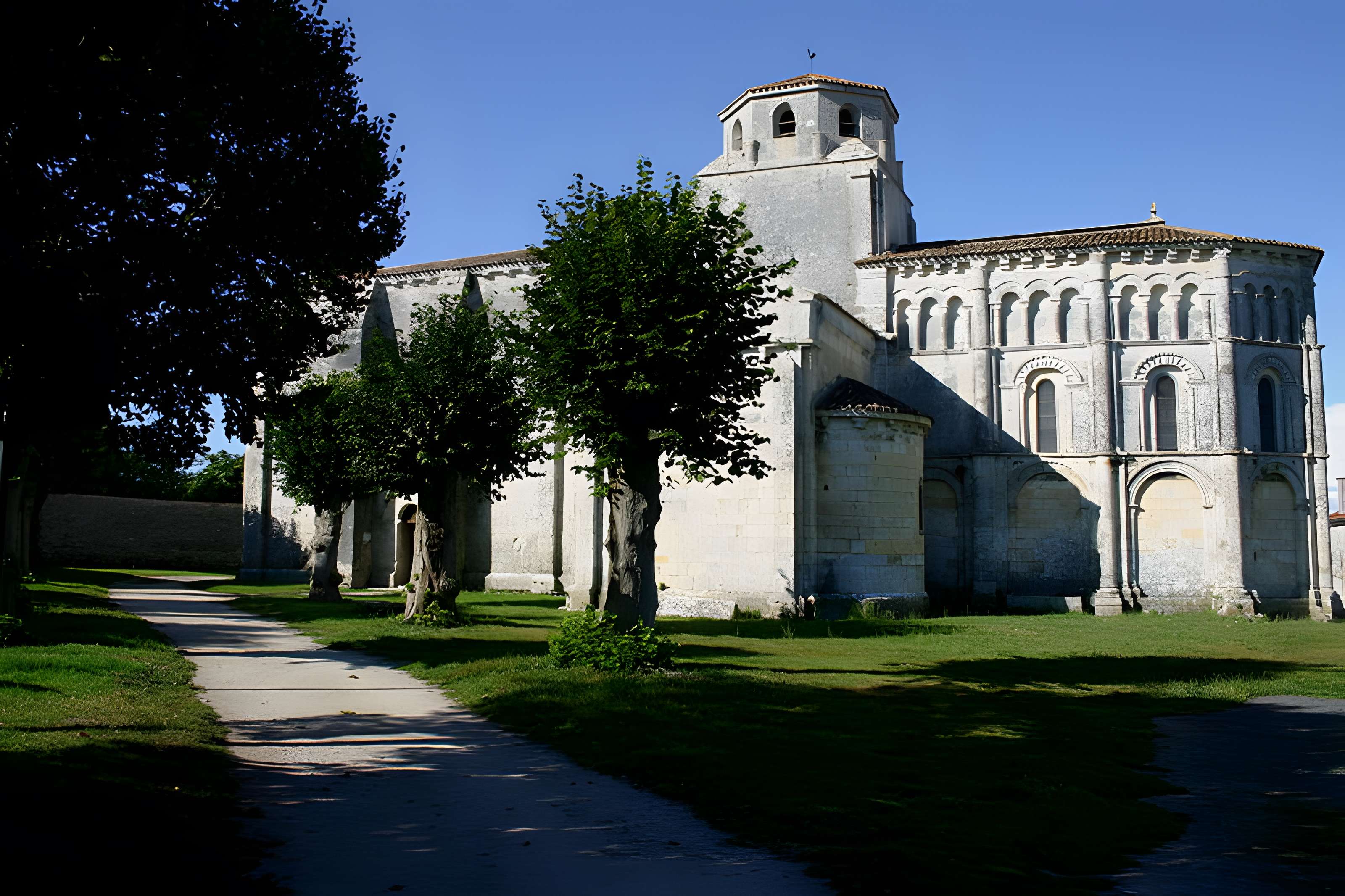 Église Saint-Vivien de Geay