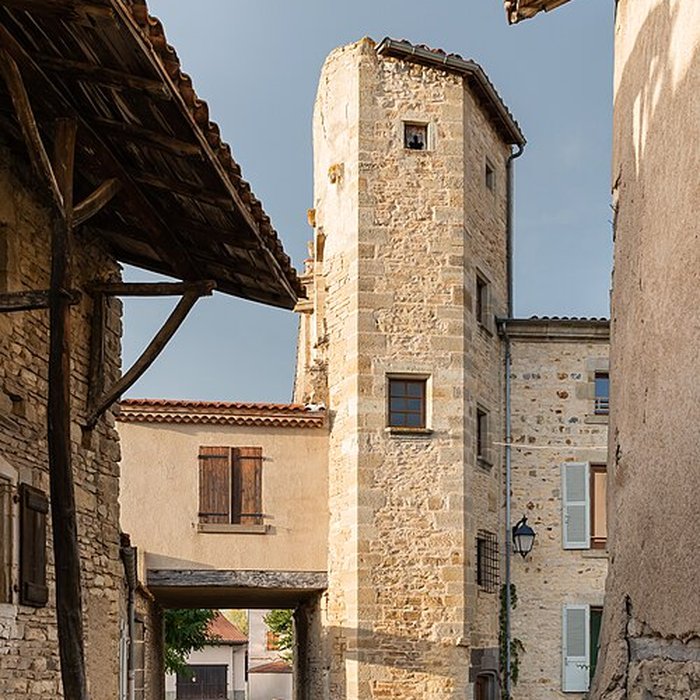 Photo de Maison sise au Nord-Ouest de la place de lEglise