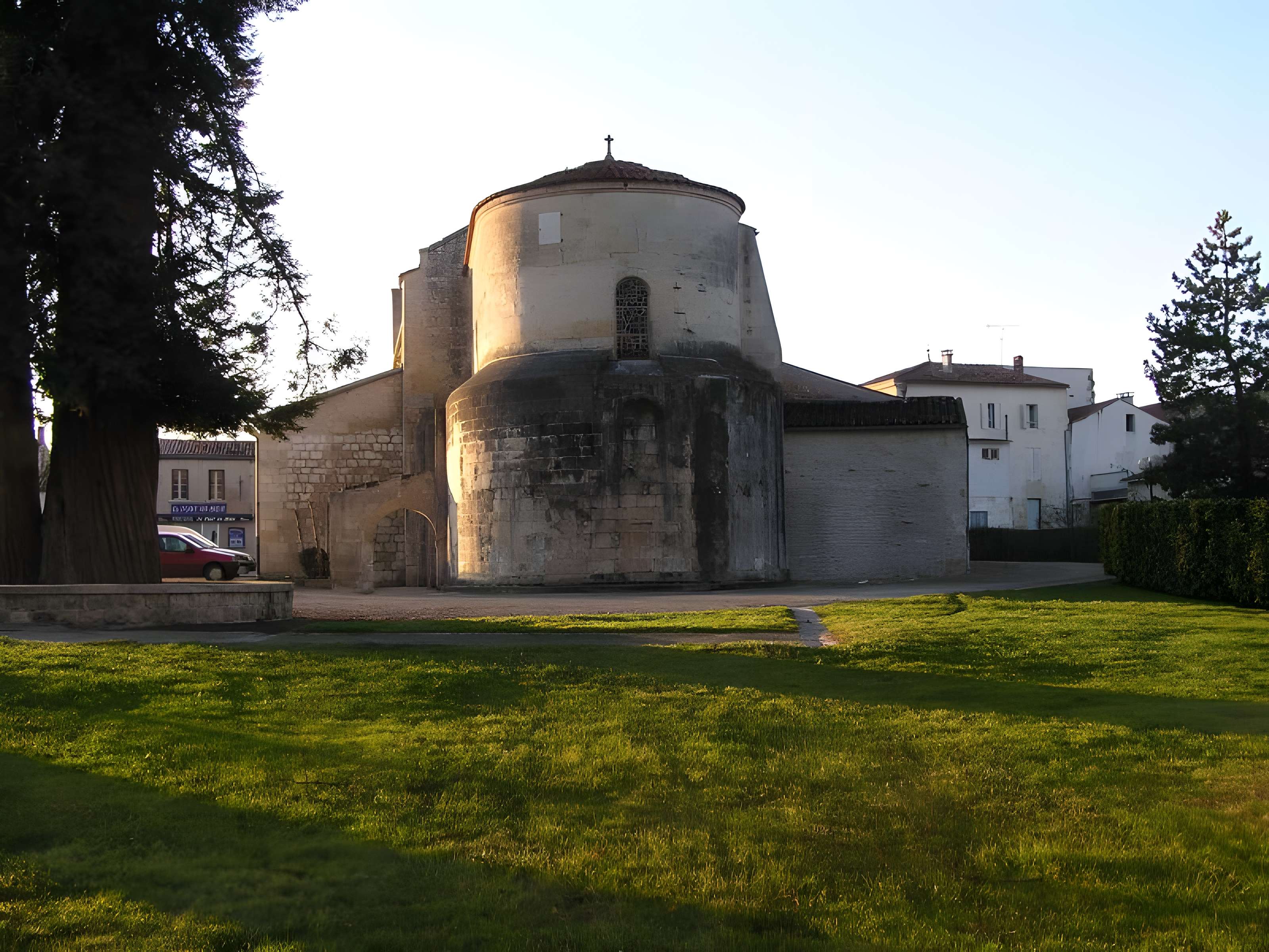 Église Saint-Vivien de Pons