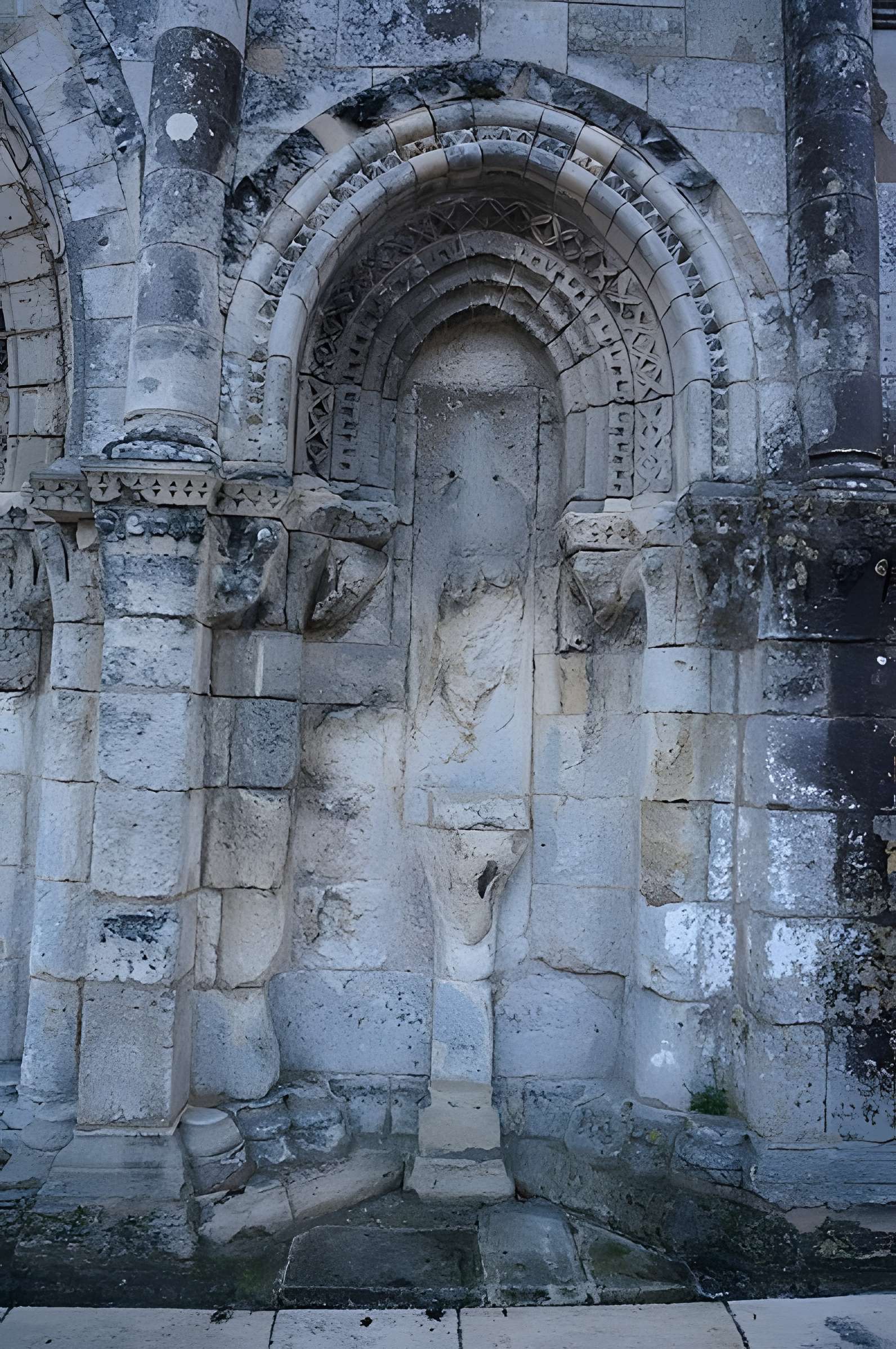 Église Saint-Vivien de Pons