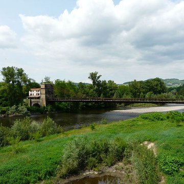 Pont suspendu sur lAllier